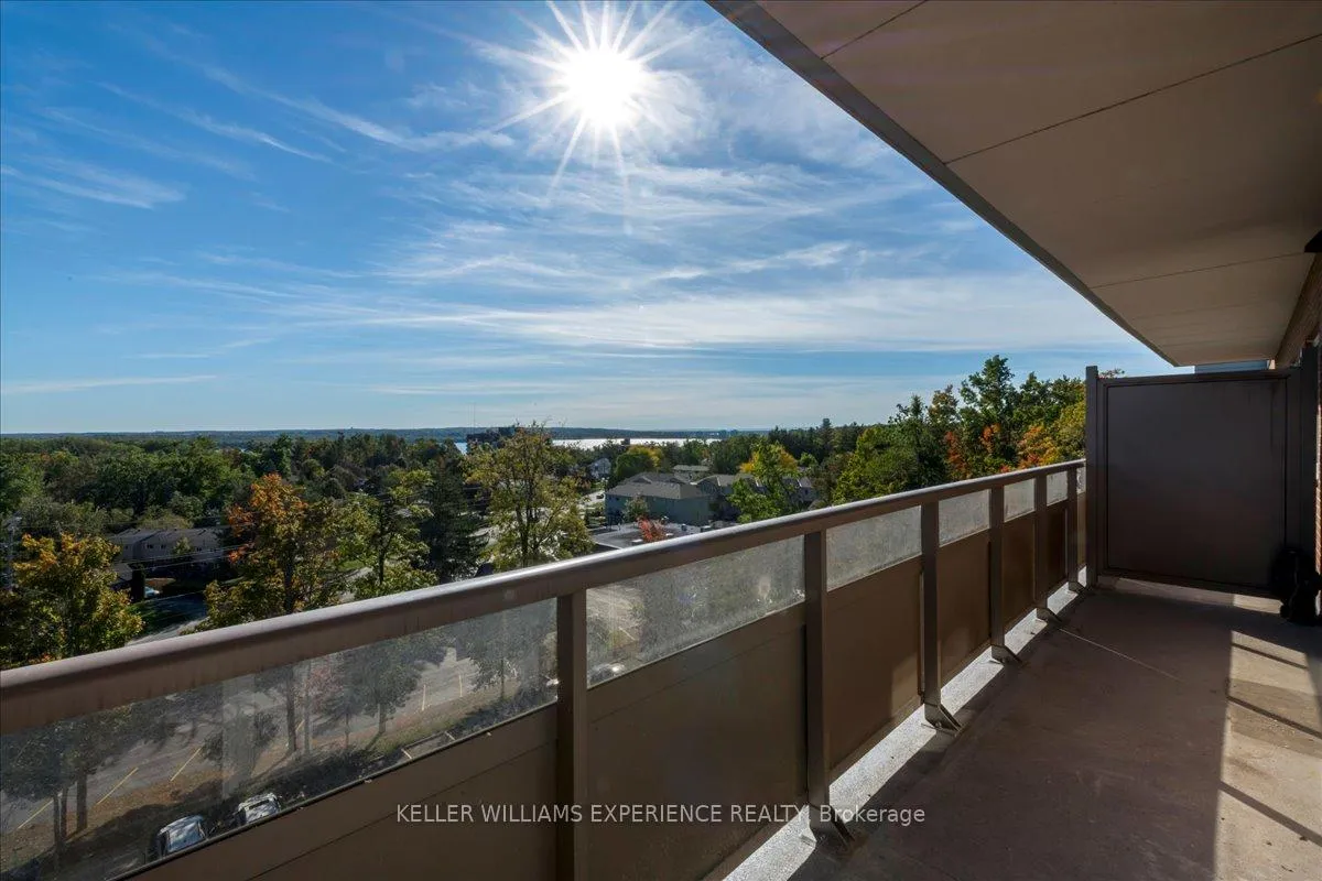 Photo 6 of Unit 804, 414 Blake Street, Barrie, Codrington — HOMEH