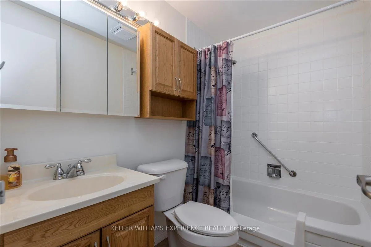 Photo 15 of Unit 804, 414 Blake Street, Barrie, Codrington — HOMEH