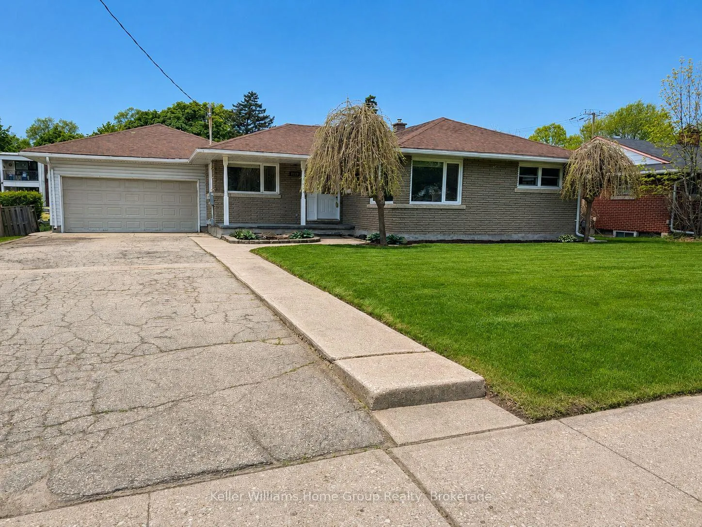 Front of 1520 Concession Road