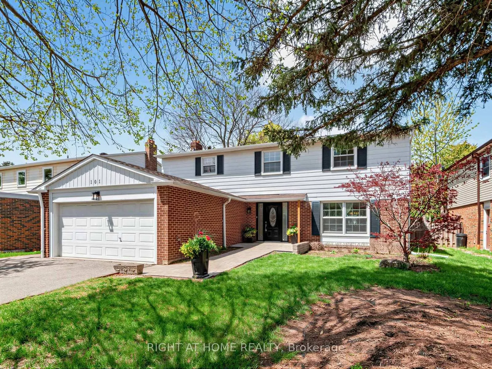 Photo 2 of 101 Holsworthy Crescent, Markham, German Mills — HOMEH