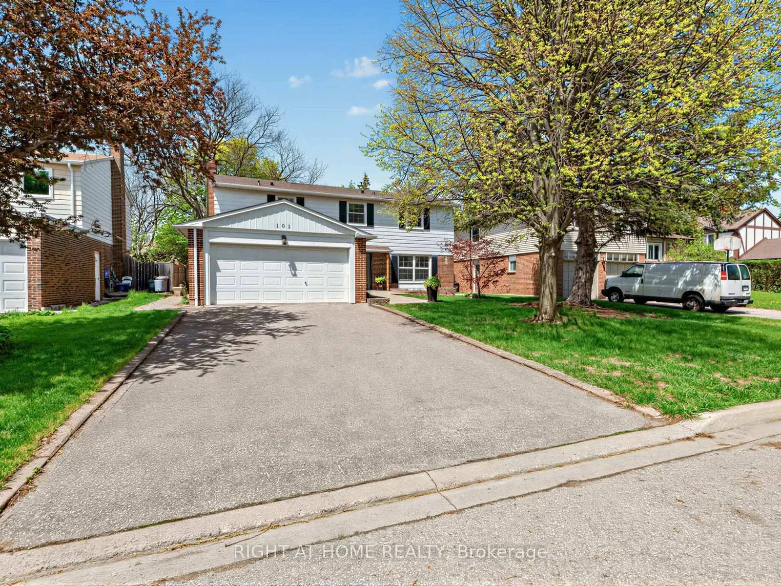Photo 3 of 101 Holsworthy Crescent, Markham, German Mills — HOMEH