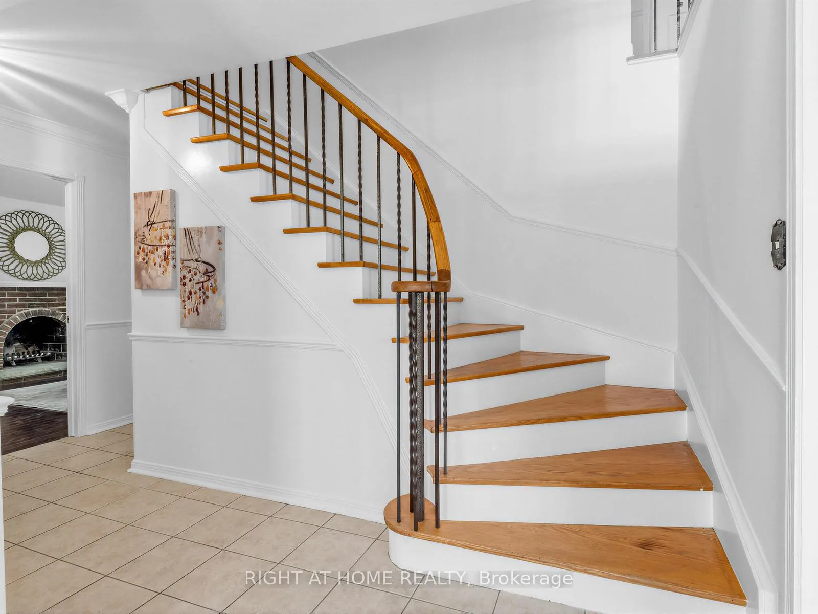 Photo 6 of 101 Holsworthy Crescent, Markham, German Mills — HOMEH
