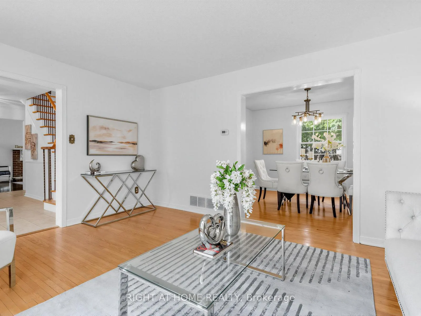 Photo 9 of 101 Holsworthy Crescent, Markham, German Mills — HOMEH