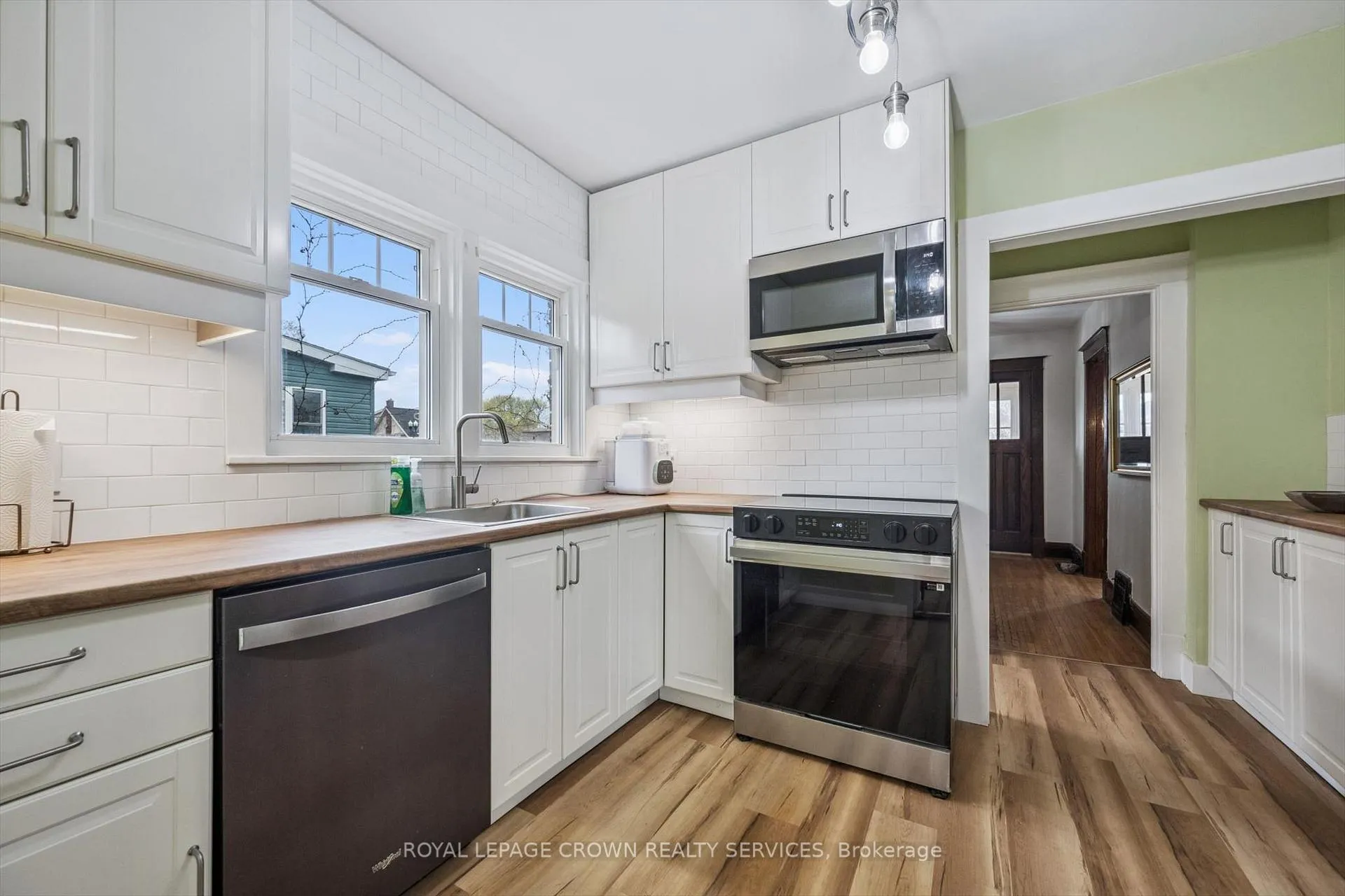 Photo 11 of 9 Spadina Road E, Kitchener — HOMEH