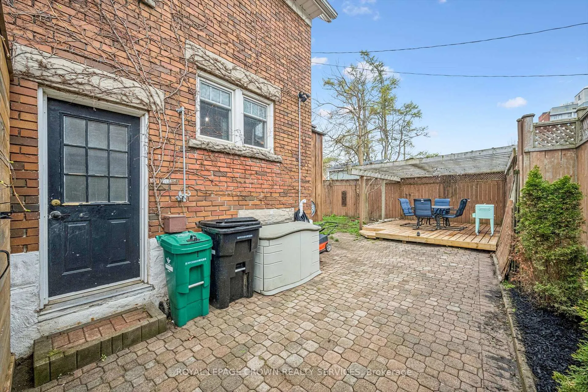 Photo 28 of 9 Spadina Road E, Kitchener — HOMEH