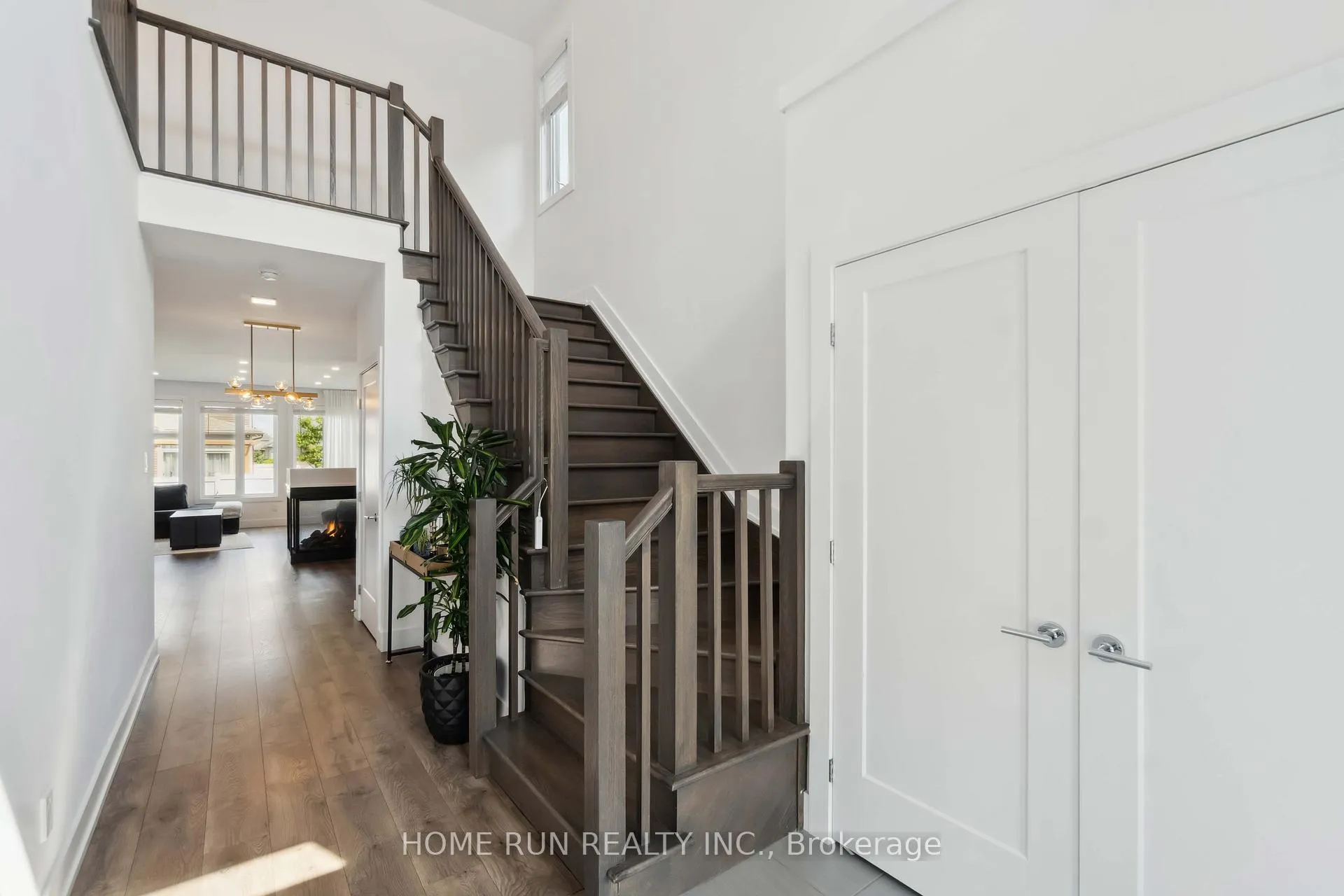 Photo 3 of 334 Haliburton Heights, Ottawa, Kanata - Emerald Meadows/Trailwest — HOMEH