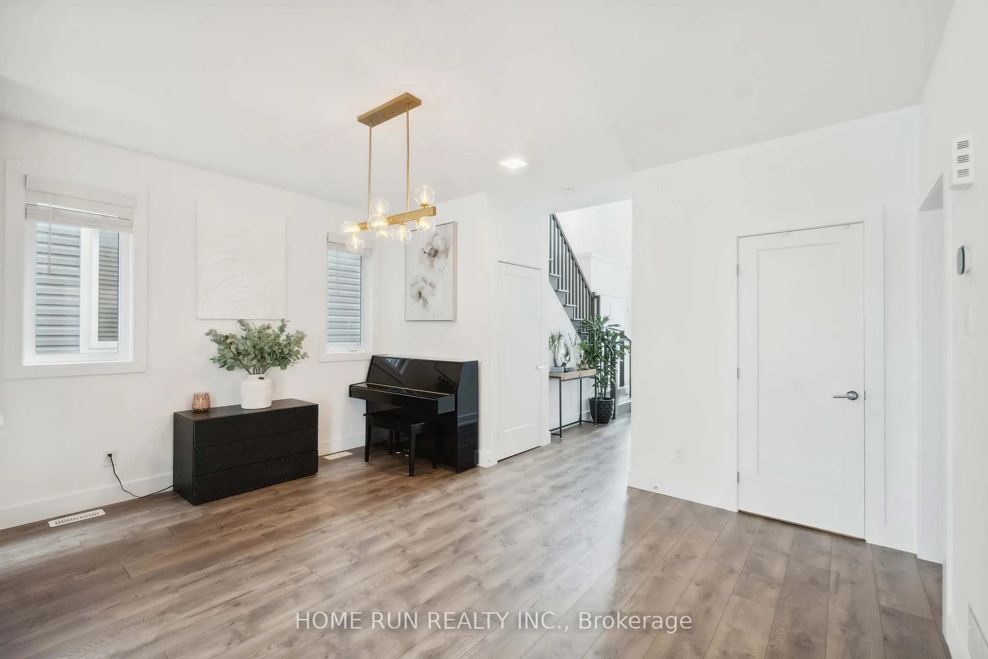Photo 5 of 334 Haliburton Heights, Ottawa, Kanata - Emerald Meadows/Trailwest — HOMEH