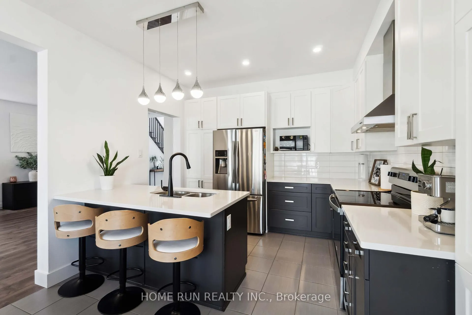 Photo 9 of 334 Haliburton Heights, Ottawa, Kanata - Emerald Meadows/Trailwest — HOMEH