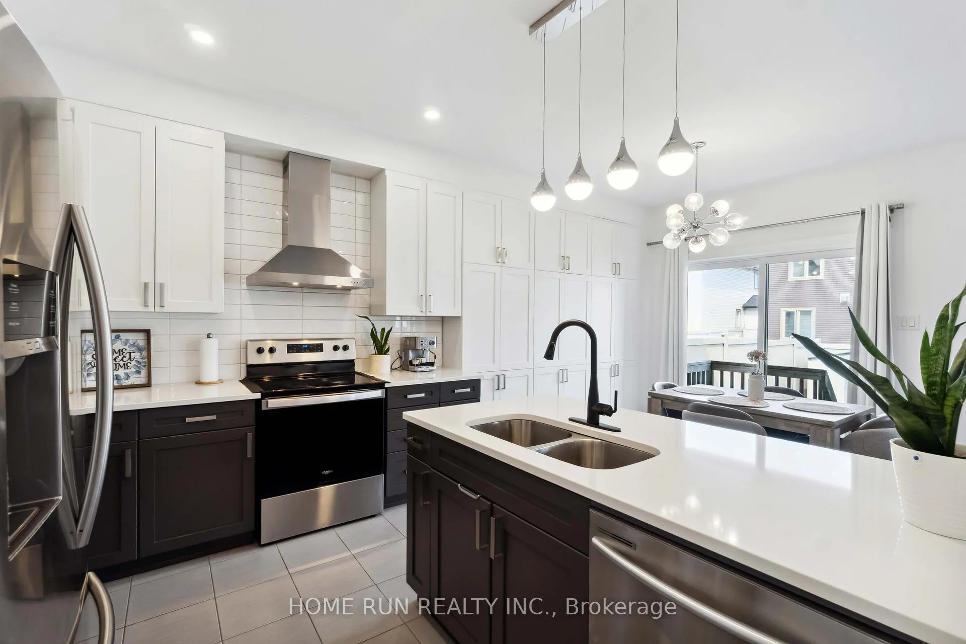 Photo 10 of 334 Haliburton Heights, Ottawa, Kanata - Emerald Meadows/Trailwest — HOMEH