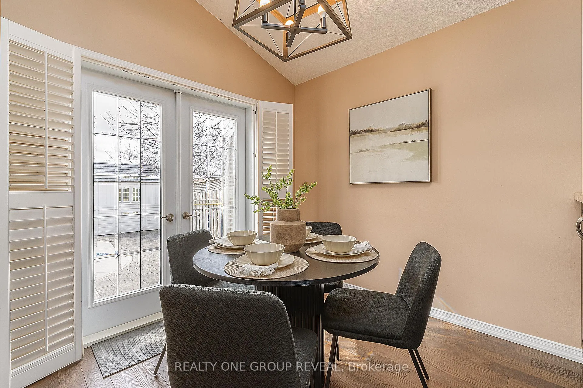 Photo 16 of 37 Wetherburn Drive, Whitby, Williamsburg — HOMEH