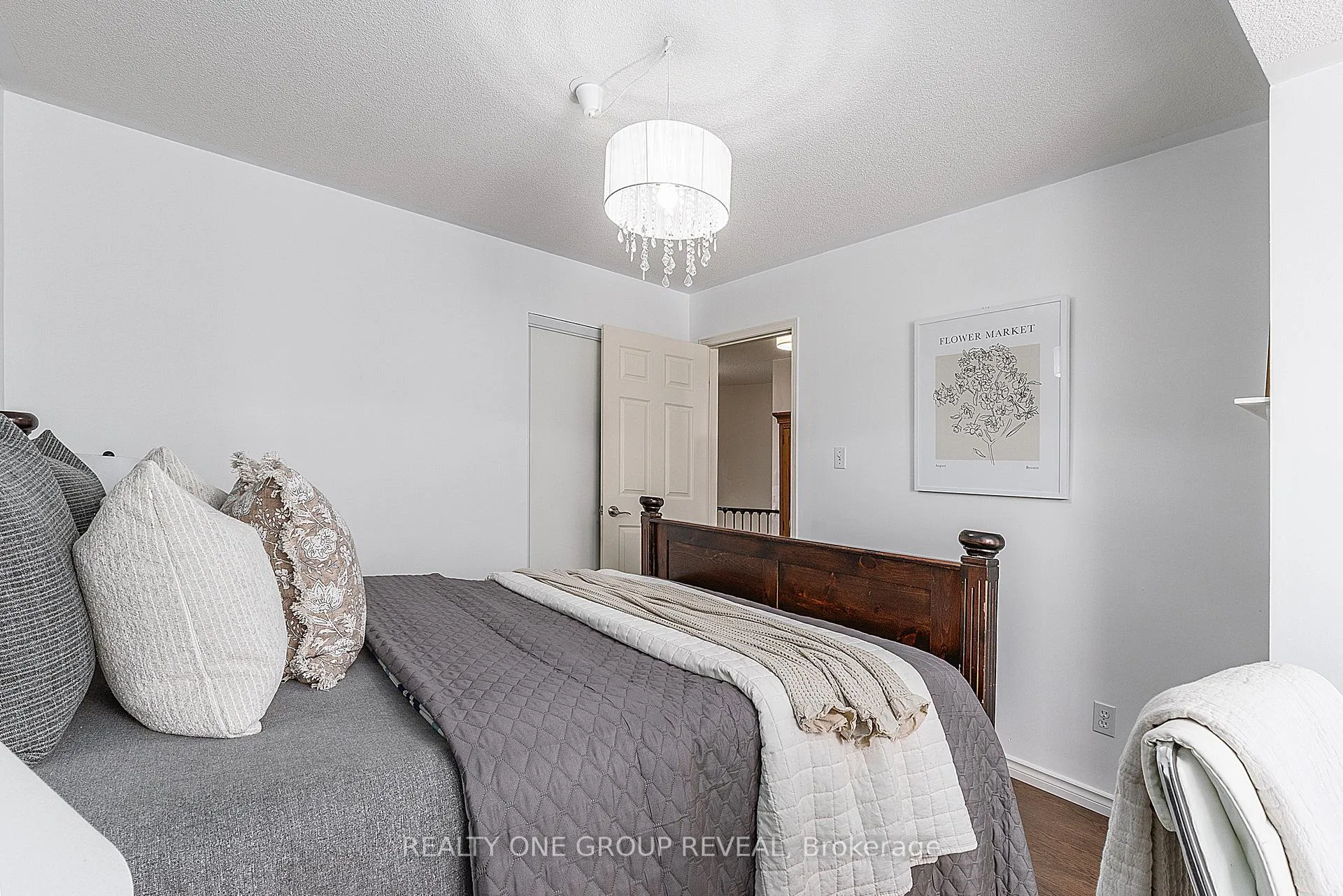 Photo 29 of 37 Wetherburn Drive, Whitby, Williamsburg — HOMEH