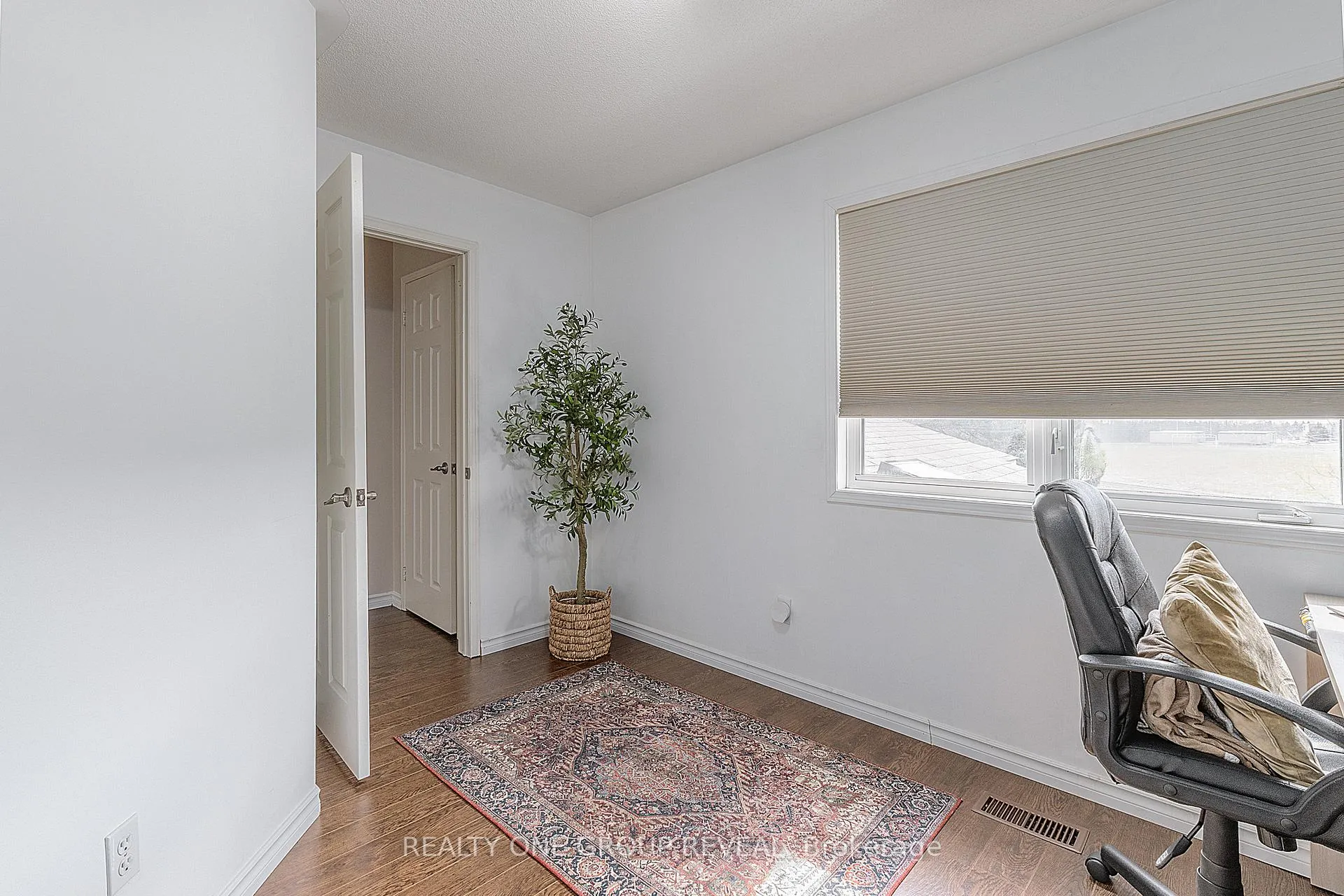 Photo 33 of 37 Wetherburn Drive, Whitby, Williamsburg — HOMEH