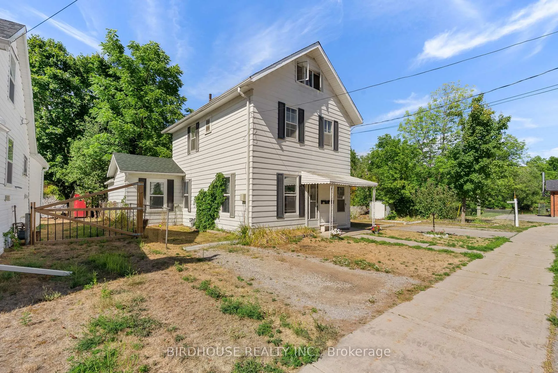 Photo 4 of 70 Ridout Street, Kawartha Lakes, Lindsay — HOMEH