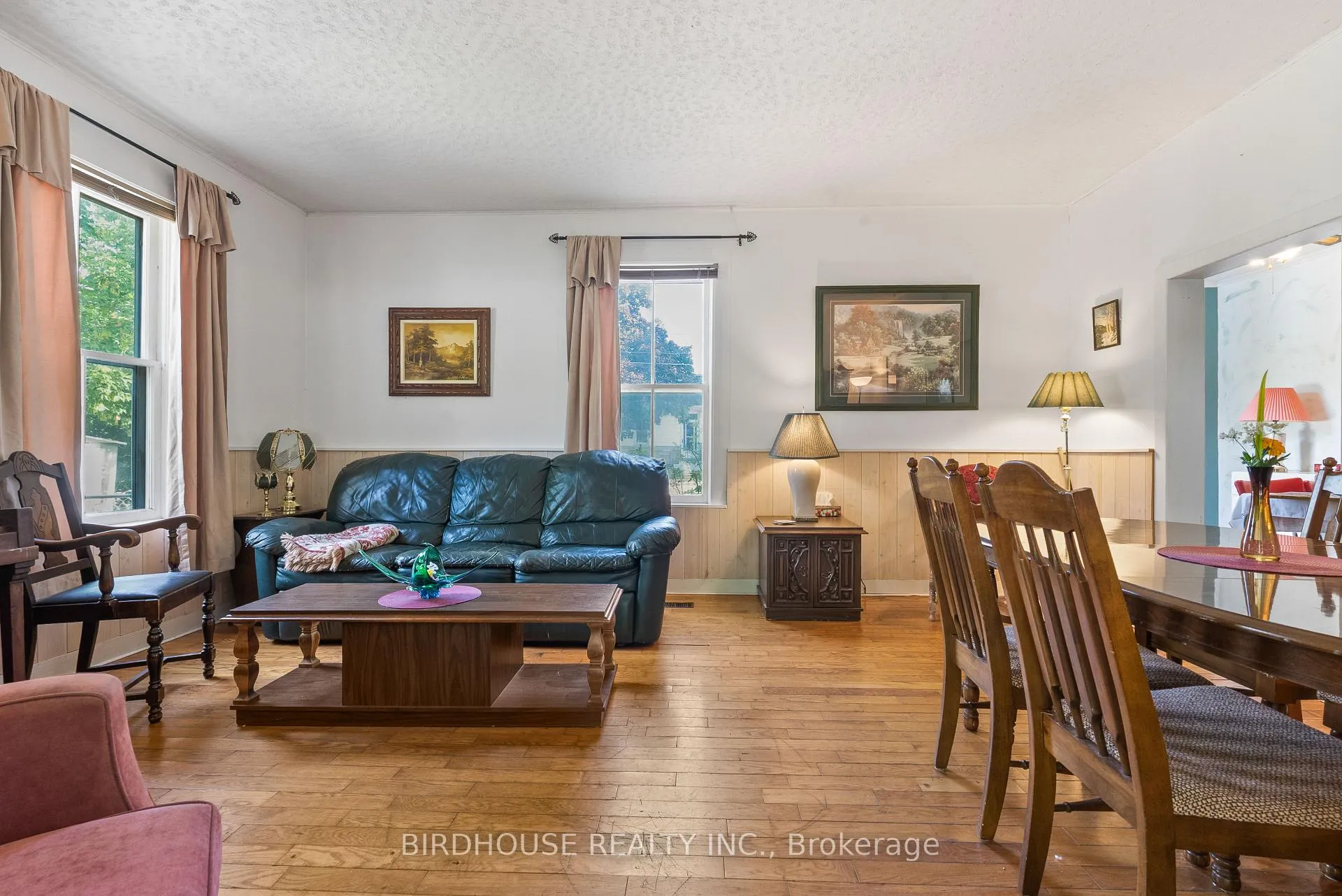 Photo 7 of 70 Ridout Street, Kawartha Lakes, Lindsay — HOMEH