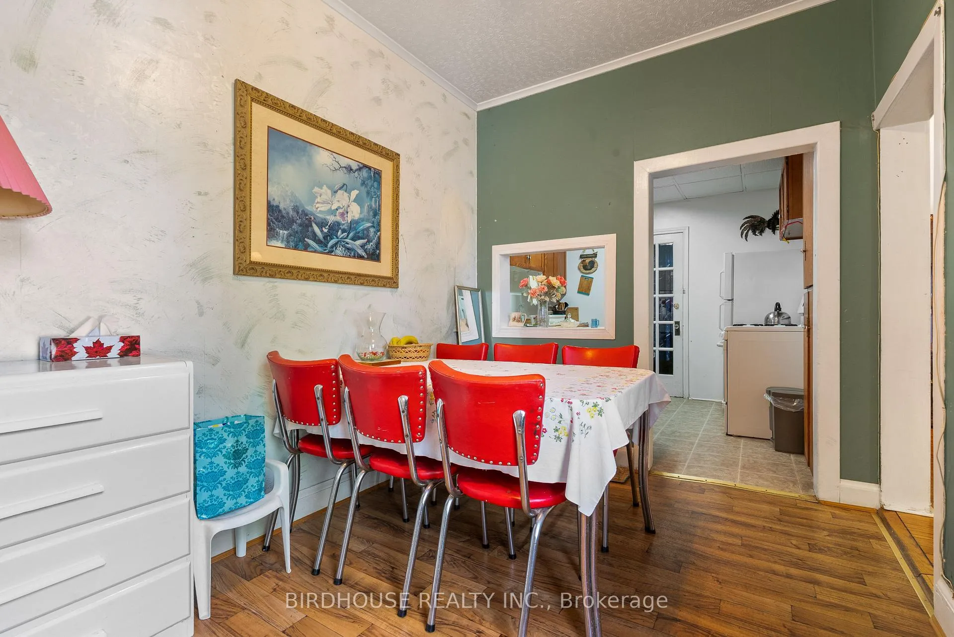 Photo 12 of 70 Ridout Street, Kawartha Lakes, Lindsay — HOMEH
