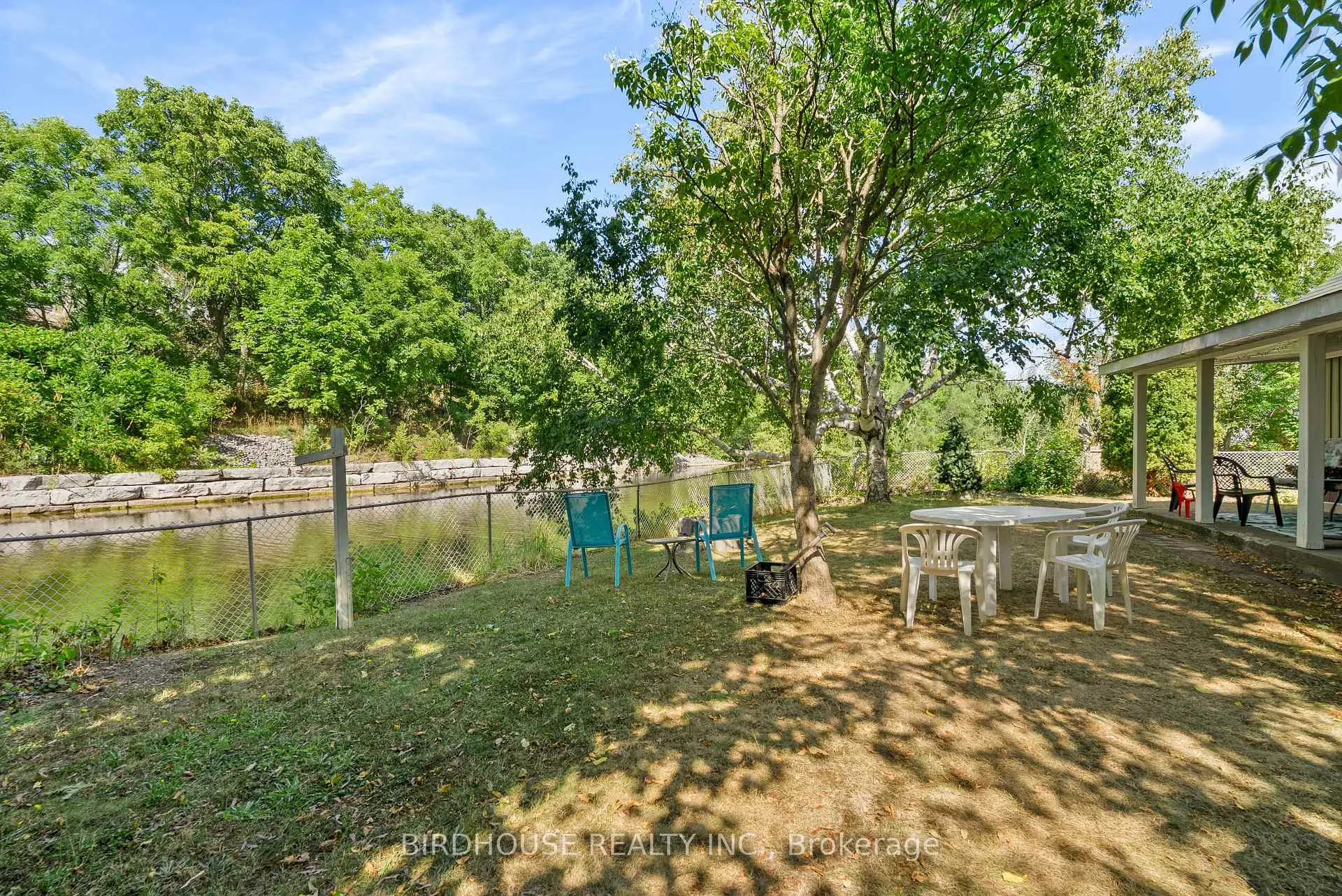 Photo 37 of 70 Ridout Street, Kawartha Lakes, Lindsay — HOMEH