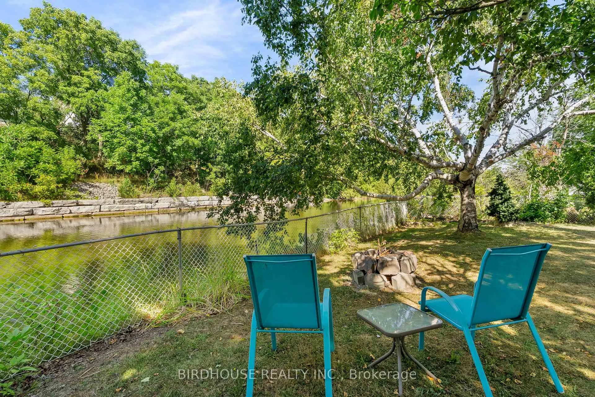 Photo 38 of 70 Ridout Street, Kawartha Lakes, Lindsay — HOMEH