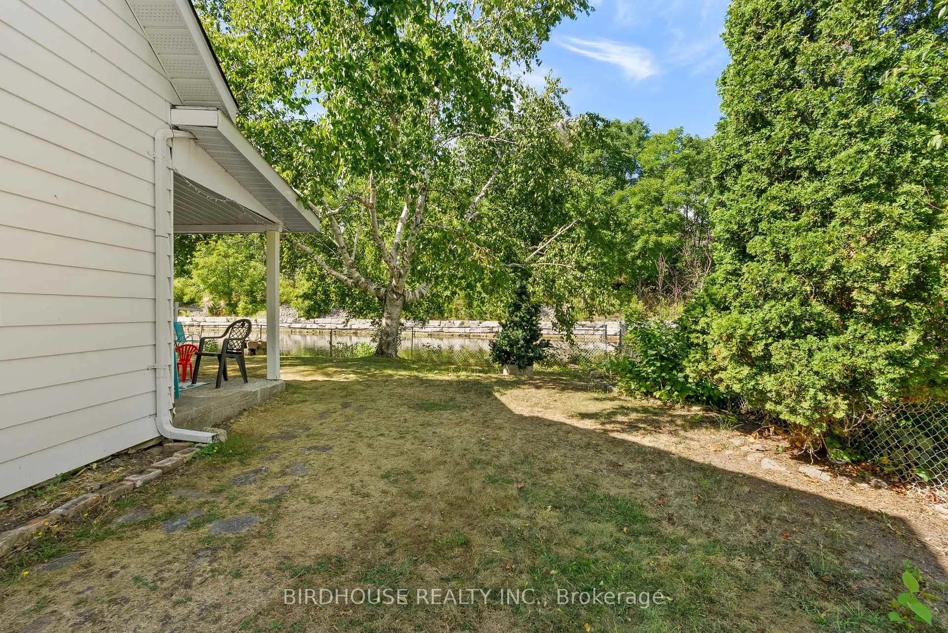 Photo 40 of 70 Ridout Street, Kawartha Lakes, Lindsay — HOMEH