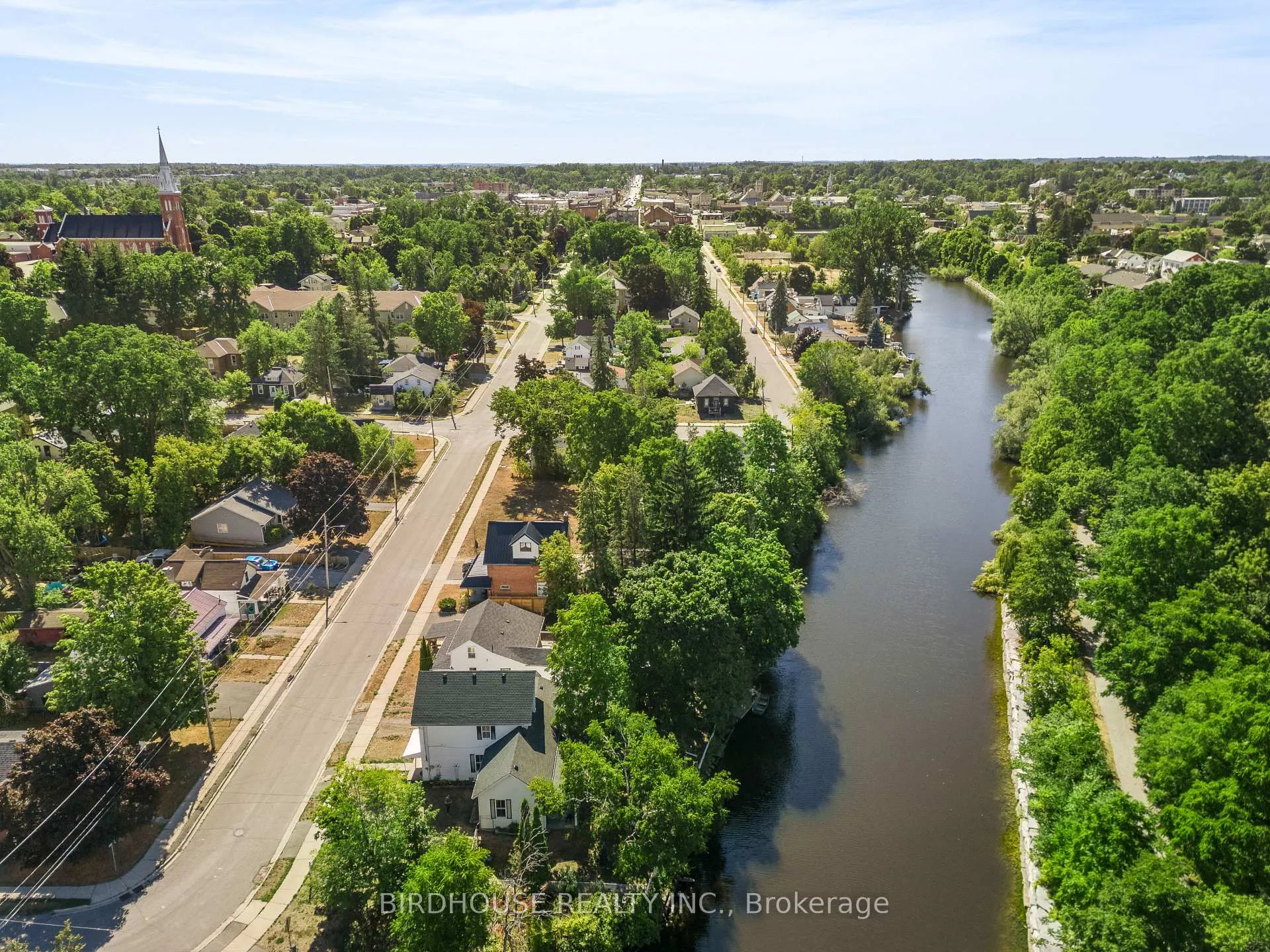 Photo 41 of 70 Ridout Street, Kawartha Lakes, Lindsay — HOMEH