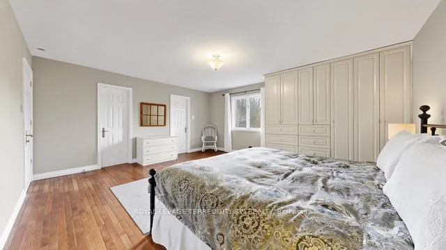 Photo 20 of Unit Main, 9 Gilbert Drive, Aurora, Aurora Estates — HOMEH