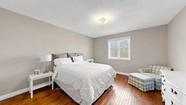 Photo 26 of Unit Main, 9 Gilbert Drive, Aurora, Aurora Estates — HOMEH