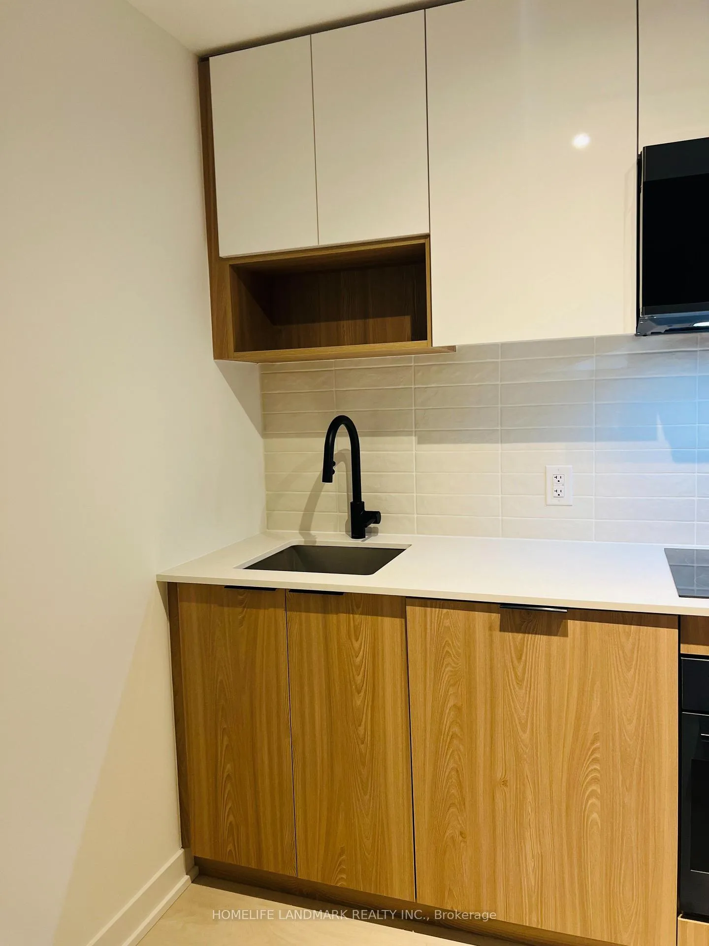 Photo 4 of Unit 606, 5 Defries Street, Toronto, Regent Park — HOMEH