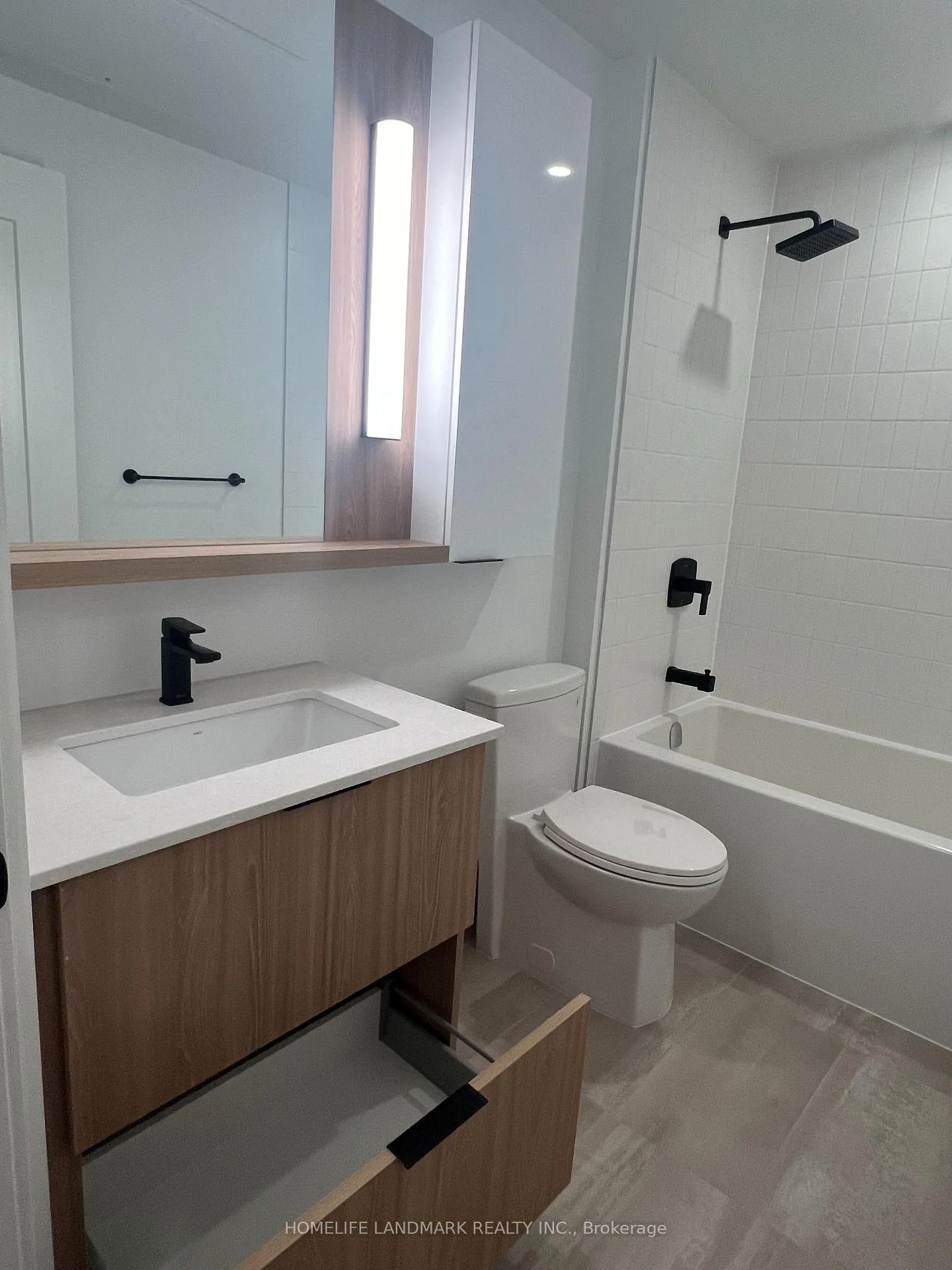 Photo 14 of Unit 606, 5 Defries Street, Toronto, Regent Park — HOMEH