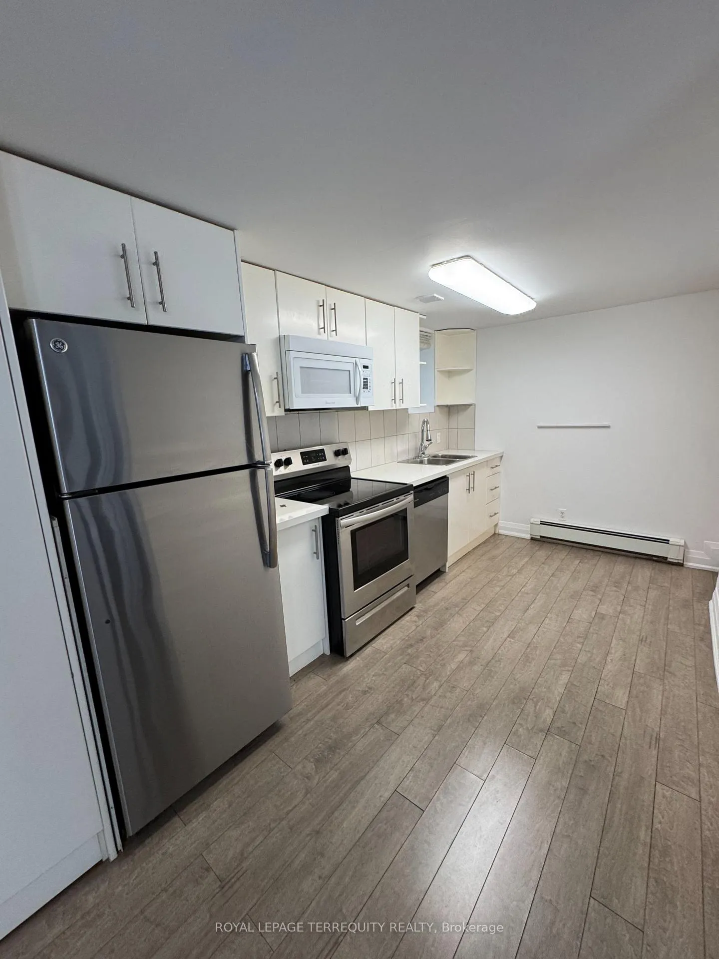 Photo 3 of Unit Bsmt, 571 Palmerston Avenue, Toronto, The Annex — HOMEH