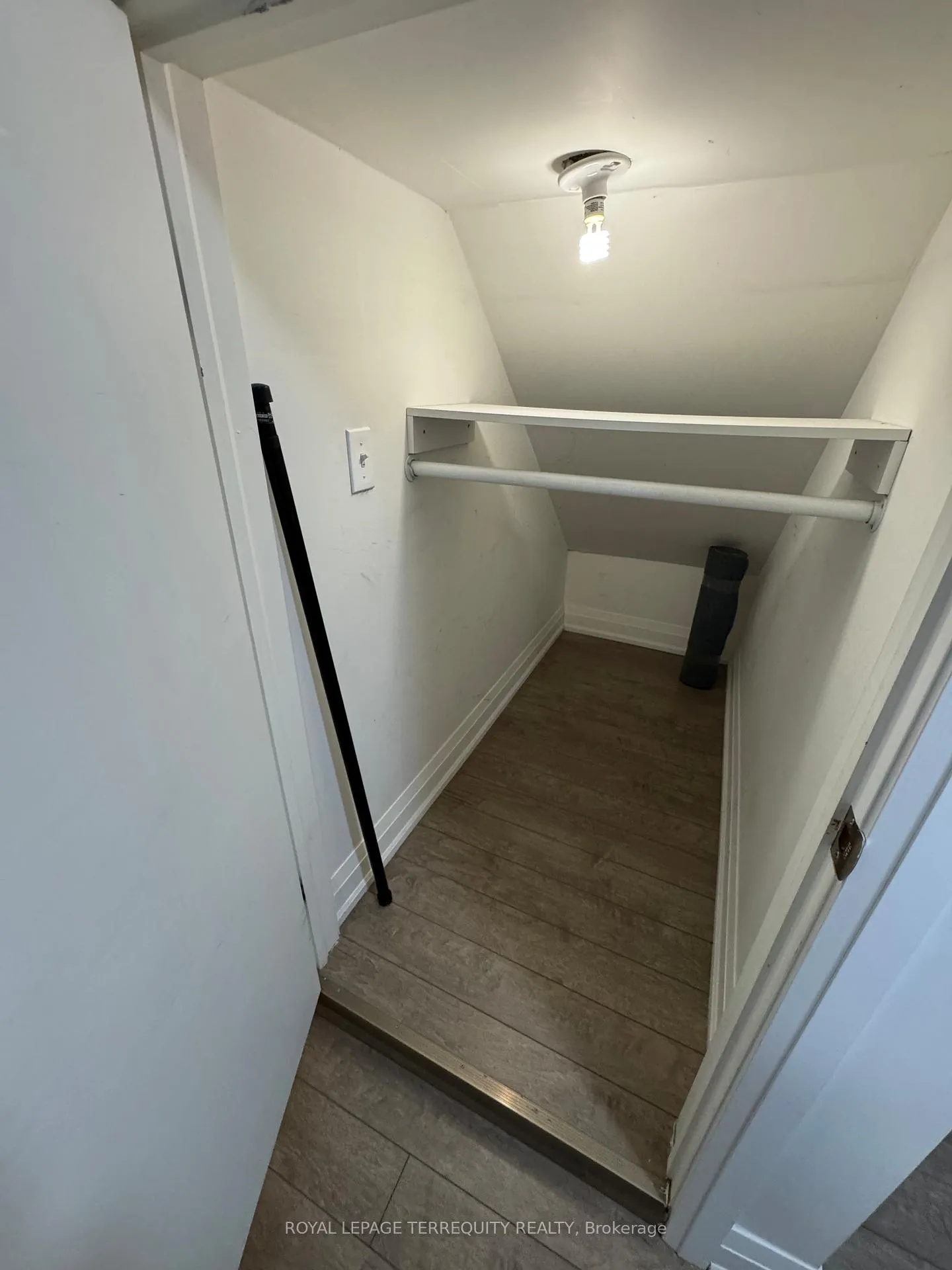 Photo 8 of Unit Bsmt, 571 Palmerston Avenue, Toronto, The Annex — HOMEH
