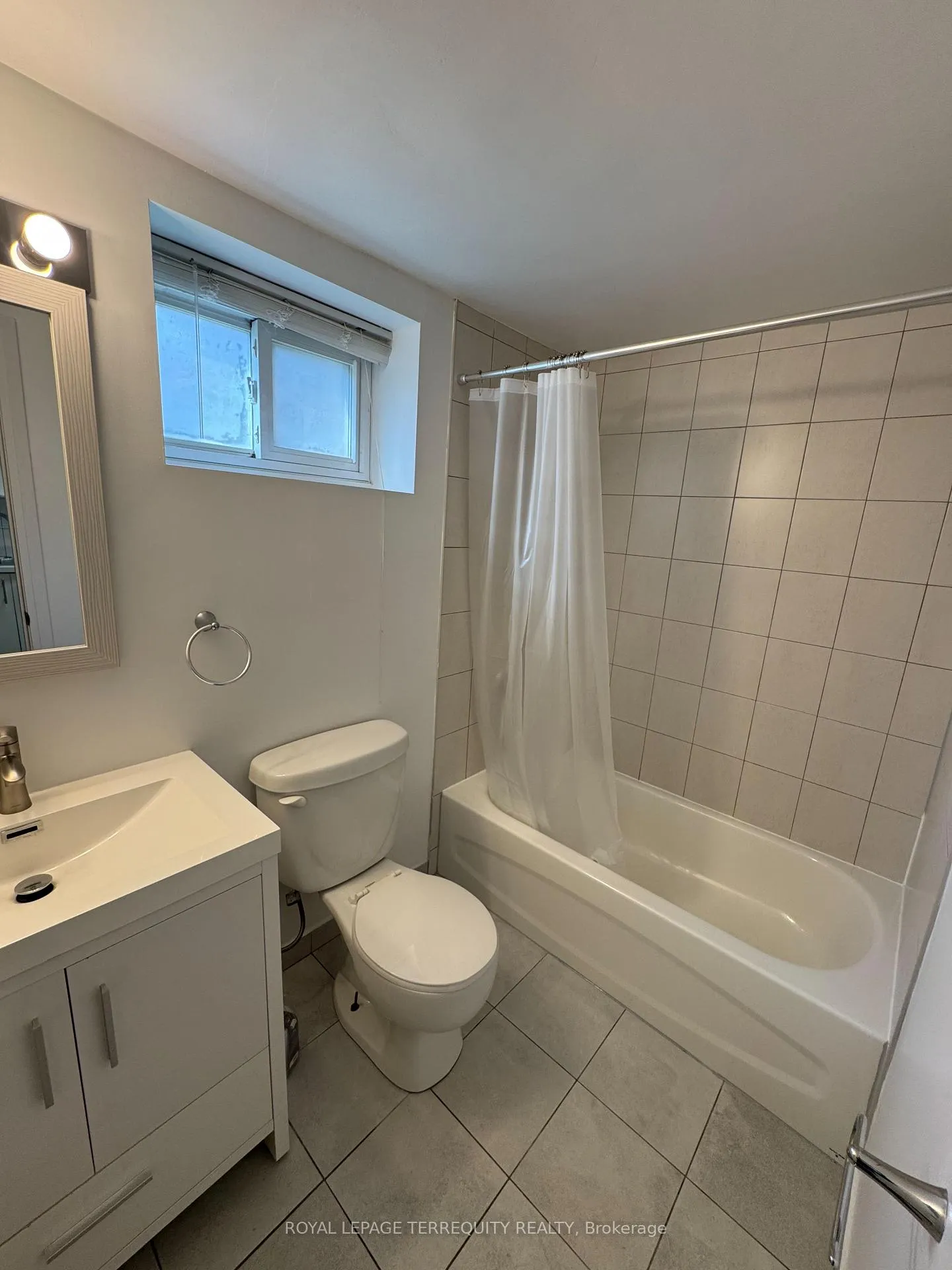 Photo 11 of Unit Bsmt, 571 Palmerston Avenue, Toronto, The Annex — HOMEH