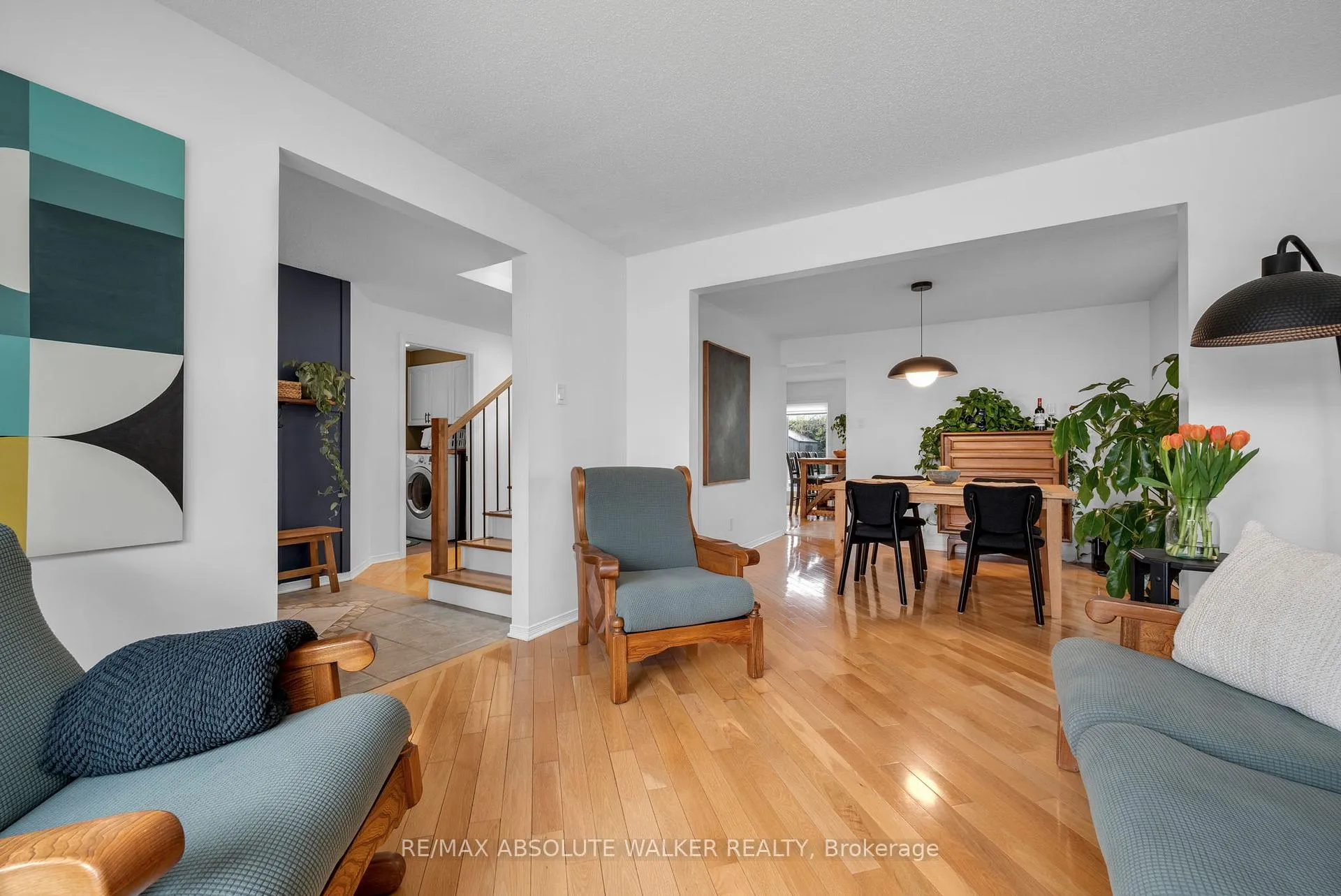 Photo 6 of 726 Thicket Way, Ottawa, Fallingbrook/Gardenway South — HOMEH