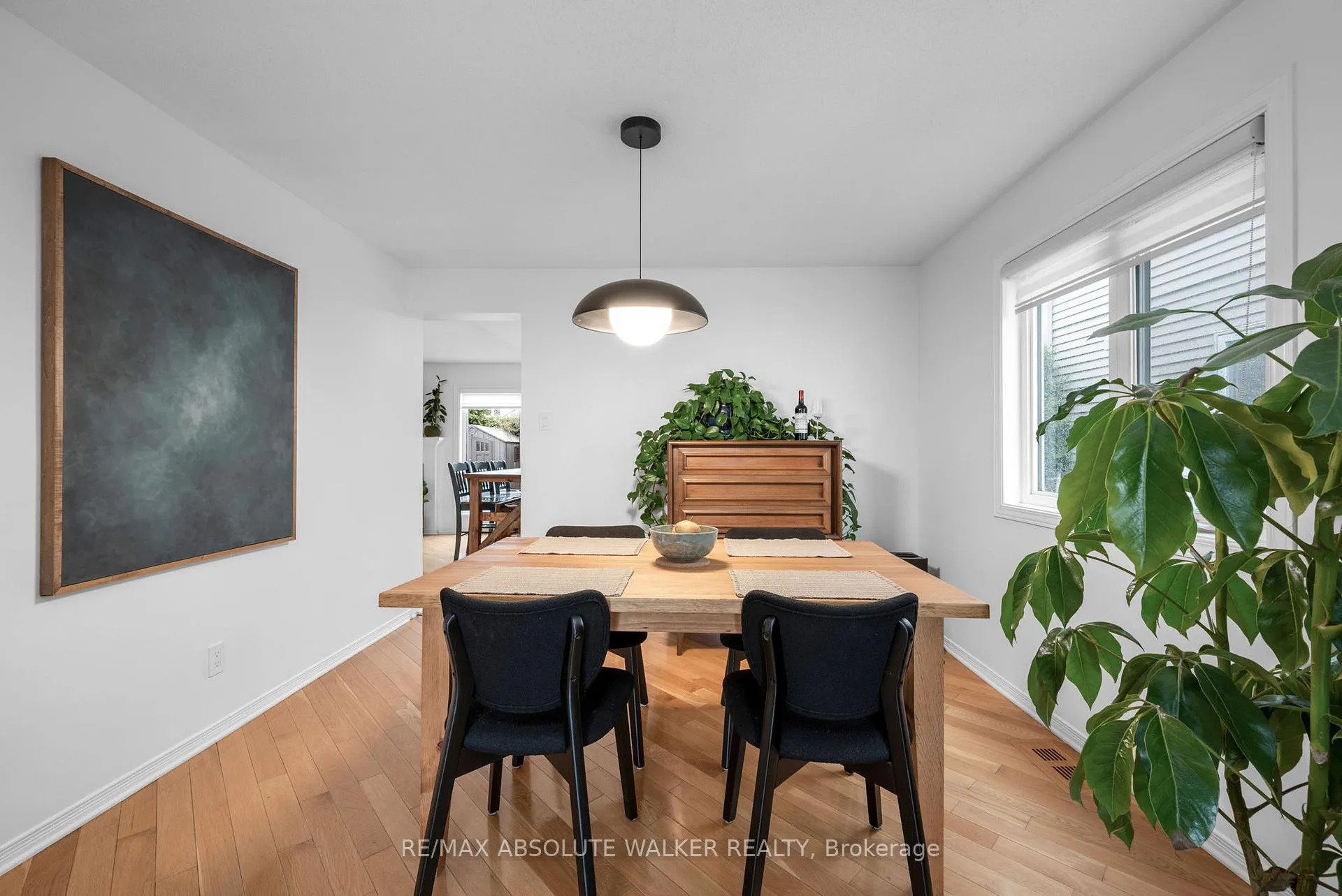 Photo 7 of 726 Thicket Way, Ottawa, Fallingbrook/Gardenway South — HOMEH