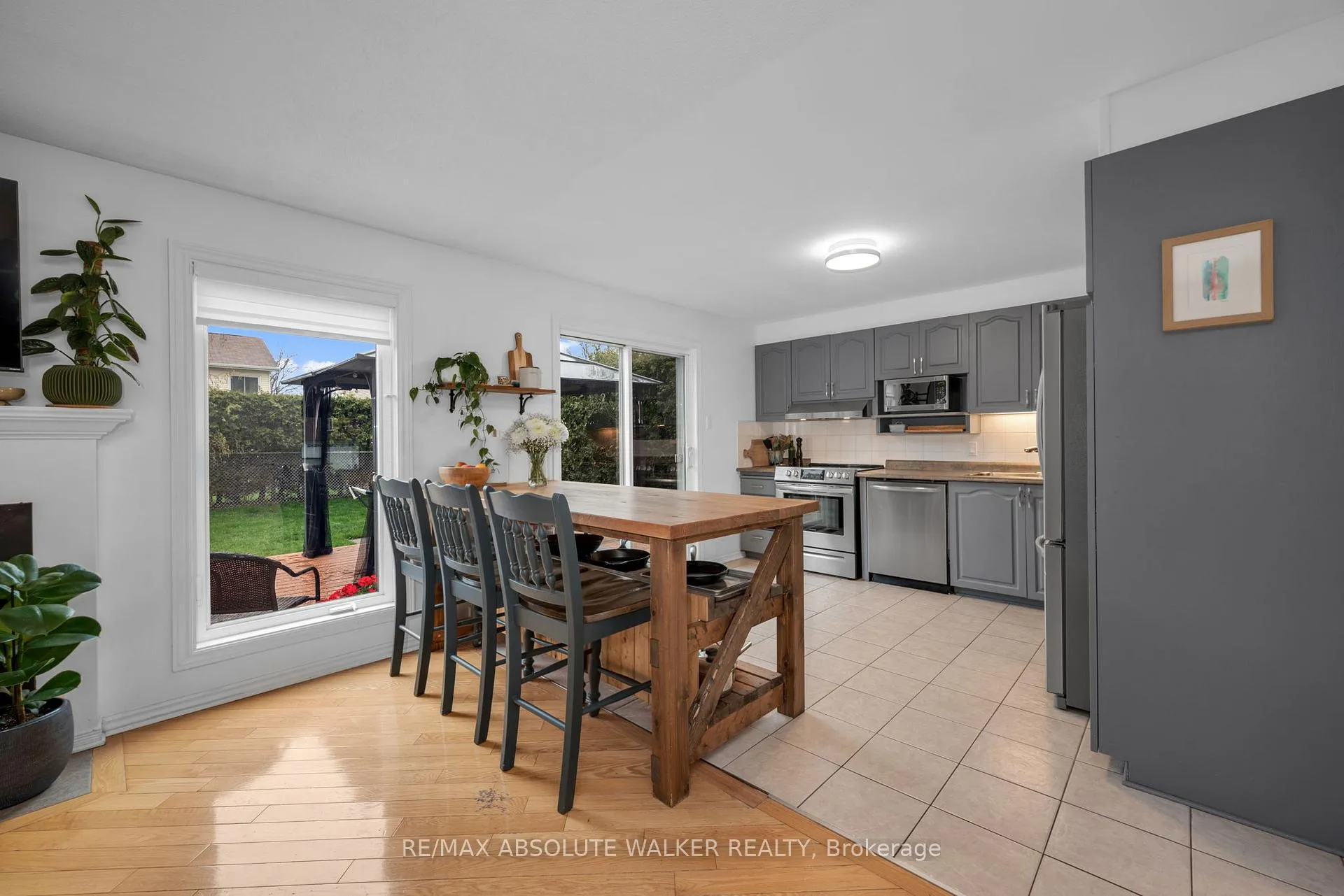 Photo 10 of 726 Thicket Way, Ottawa, Fallingbrook/Gardenway South — HOMEH