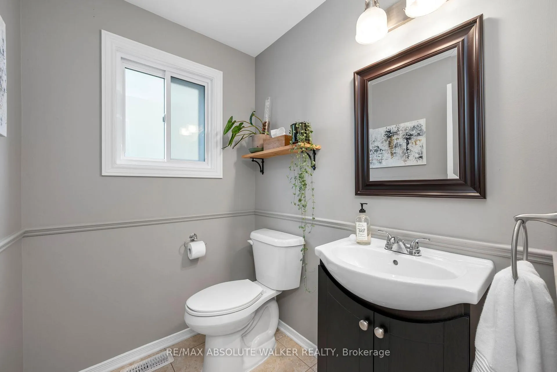 Photo 18 of 726 Thicket Way, Ottawa, Fallingbrook/Gardenway South — HOMEH