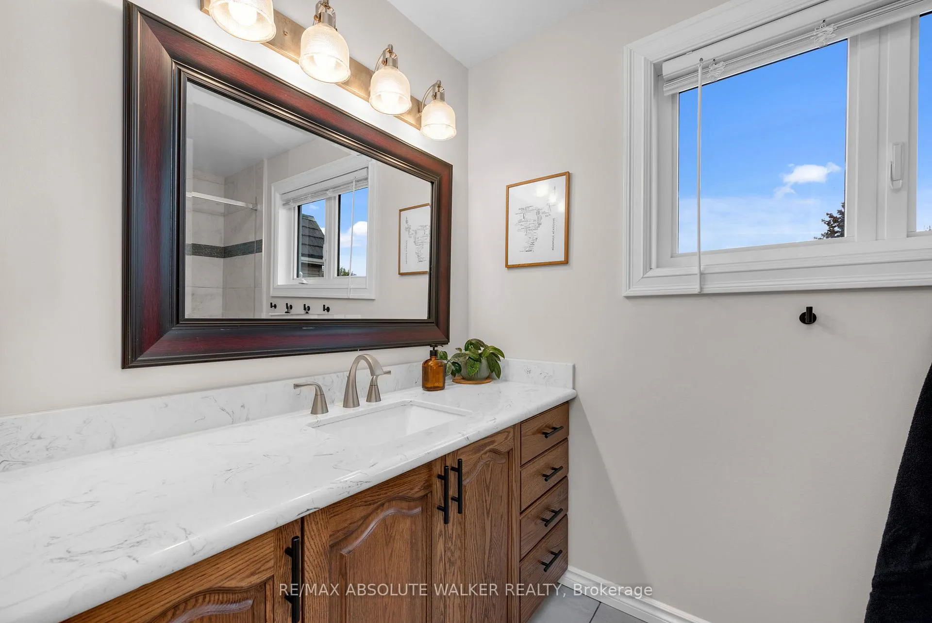 Photo 21 of 726 Thicket Way, Ottawa, Fallingbrook/Gardenway South — HOMEH