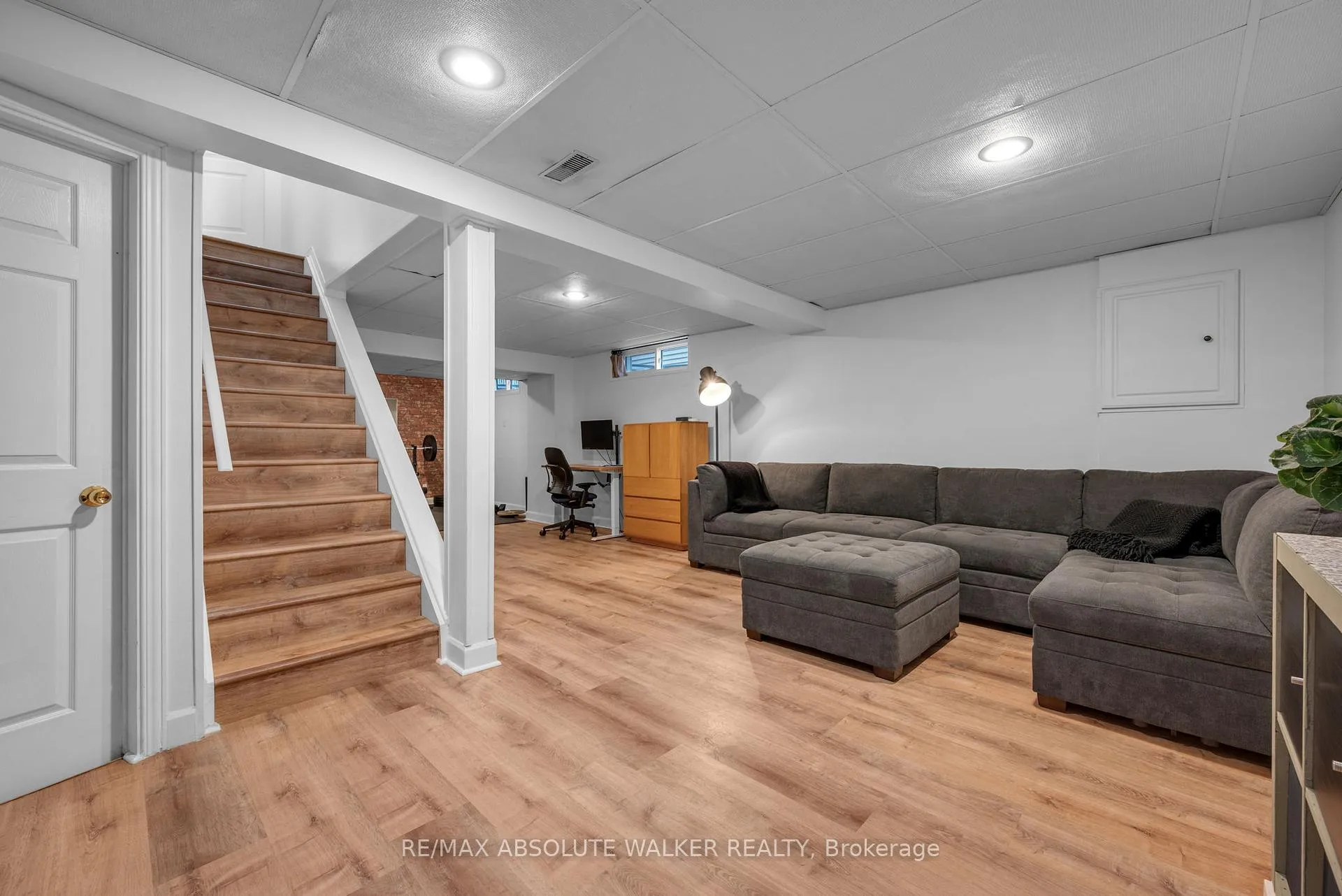 Photo 29 of 726 Thicket Way, Ottawa, Fallingbrook/Gardenway South — HOMEH