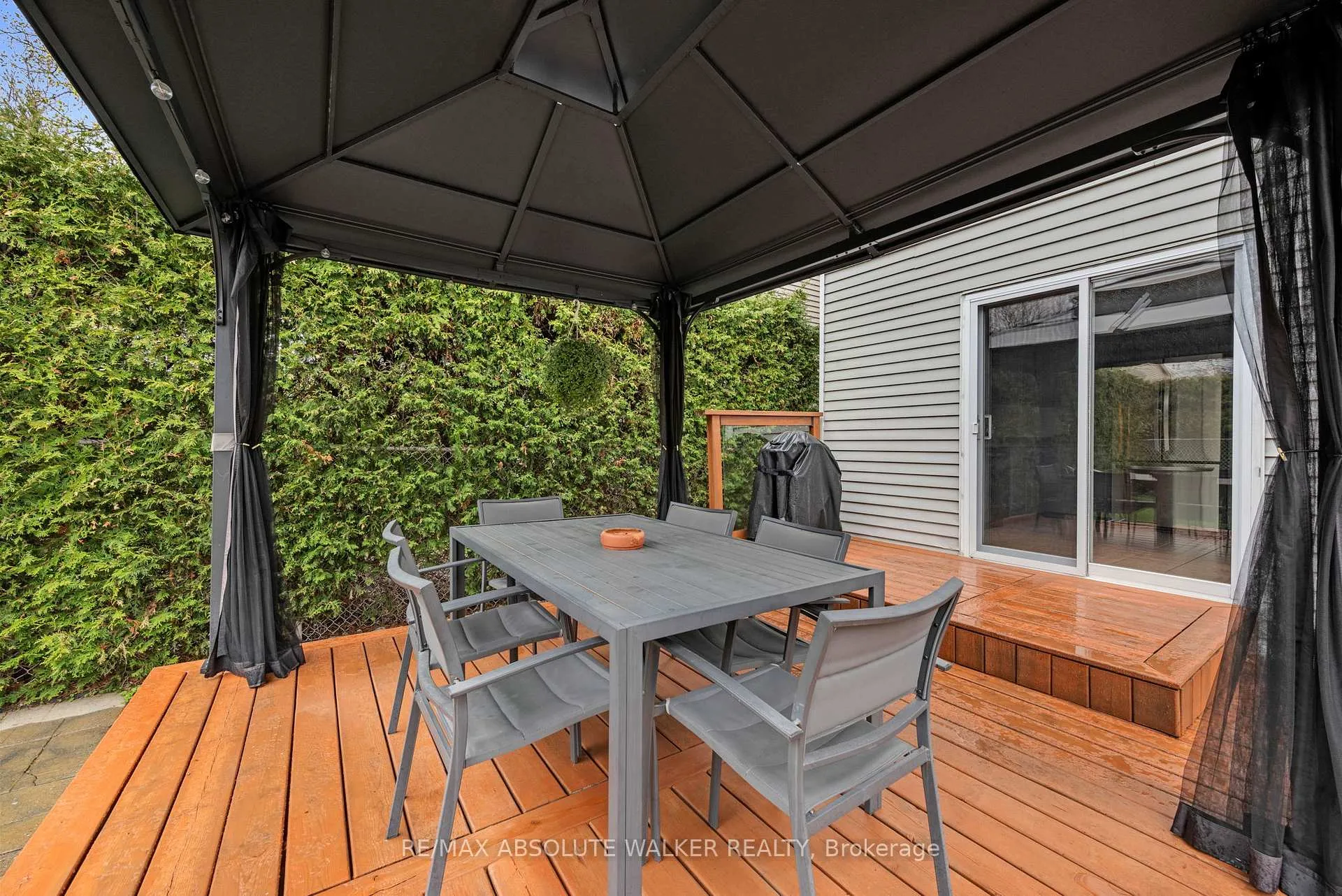 Photo 33 of 726 Thicket Way, Ottawa, Fallingbrook/Gardenway South — HOMEH