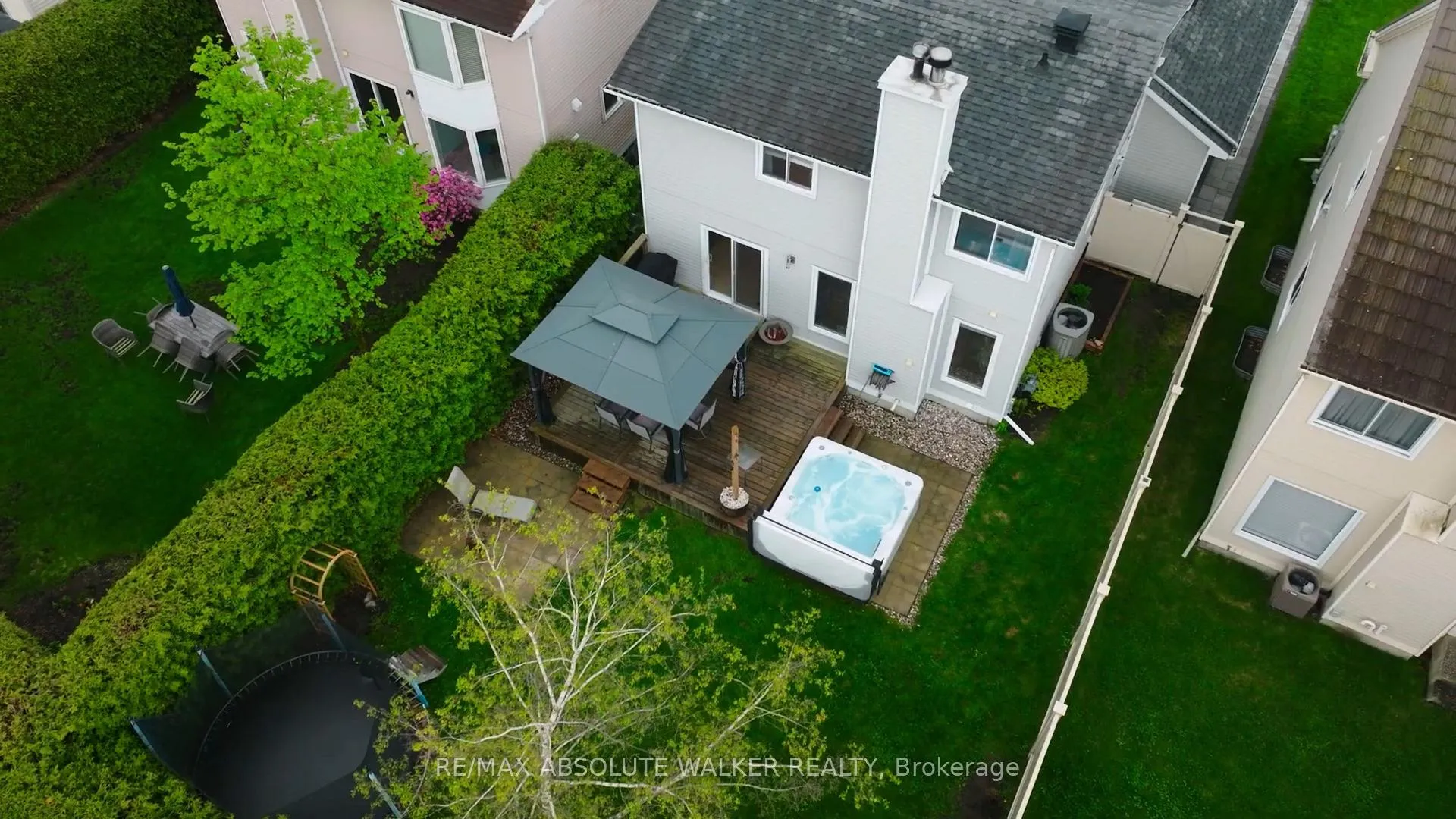 Photo 35 of 726 Thicket Way, Ottawa, Fallingbrook/Gardenway South — HOMEH