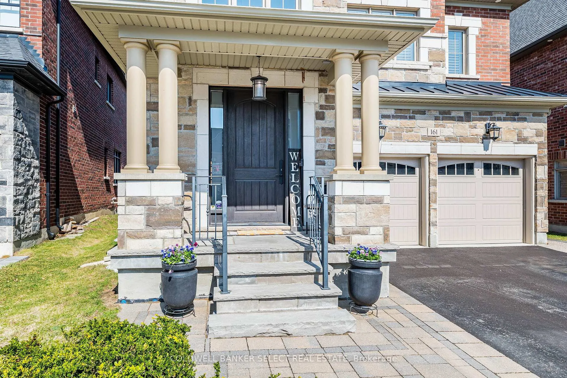 Photo 3 of 161 Cranbrook Crescent, Vaughan, Kleinburg — HOMEH
