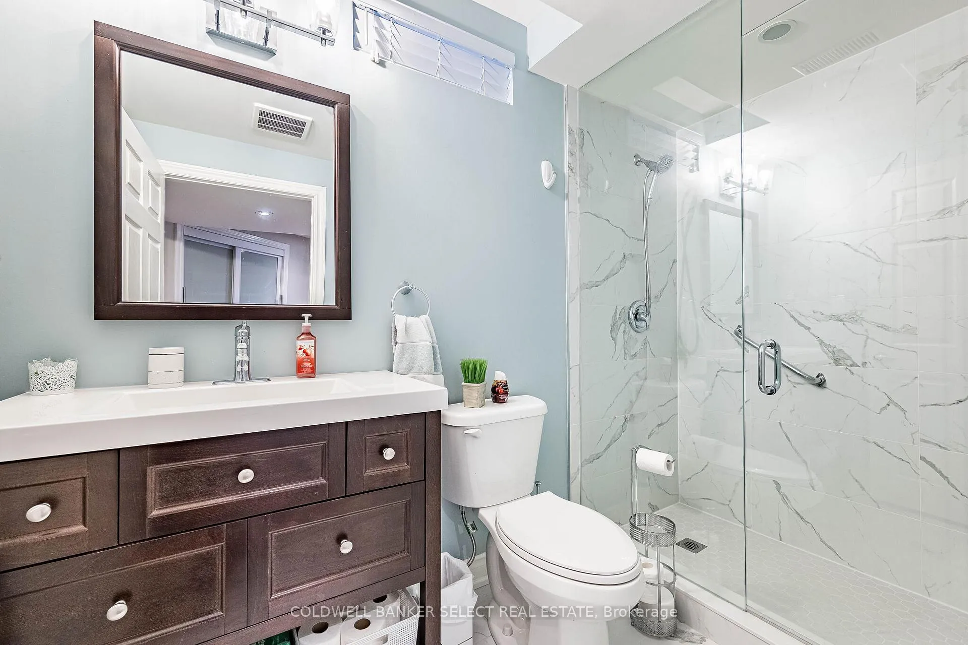 Photo 34 of 161 Cranbrook Crescent, Vaughan, Kleinburg — HOMEH
