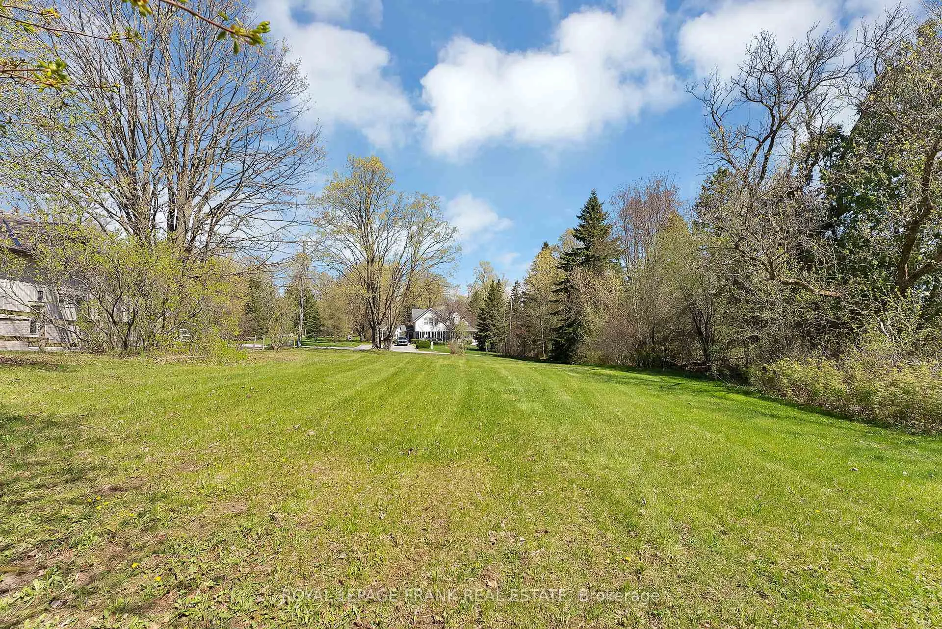 Photo 6 of 1 Crosby Road, Uxbridge — HOMEH