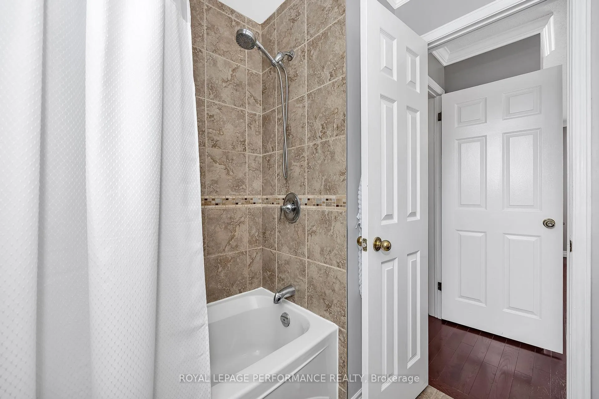 Photo 26 of 1310 Prestone Drive N, Ottawa, Bilberry Creek/Queenswood Heights — HOMEH