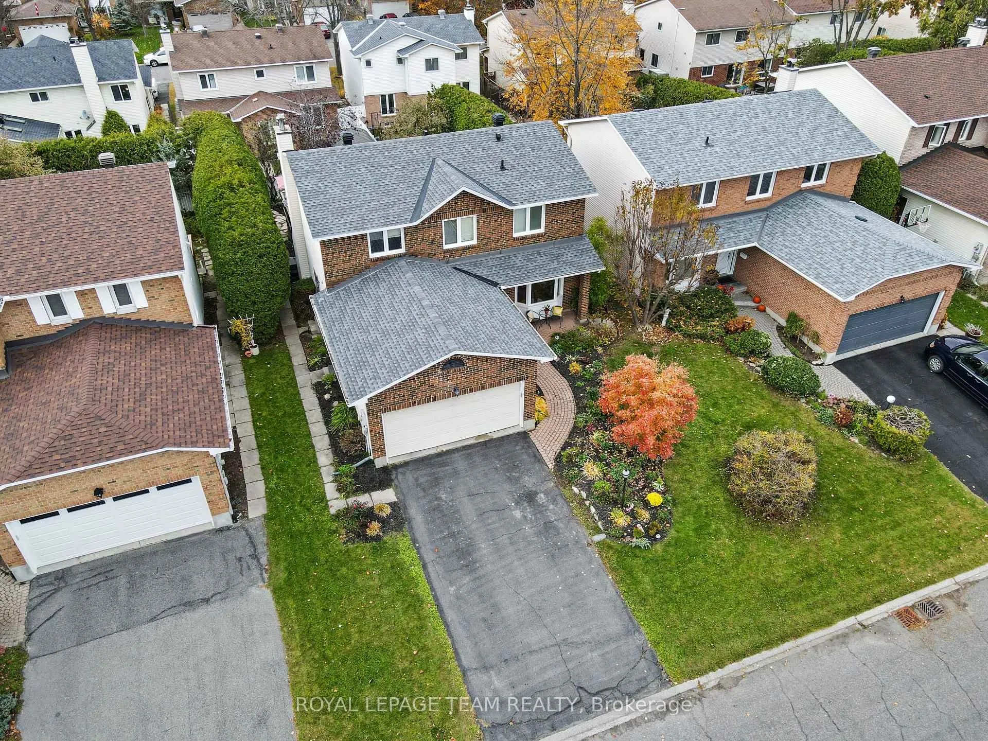 Photo 4 of 52 Drainie Drive, Ottawa, Kanata - Katimavik — HOMEH