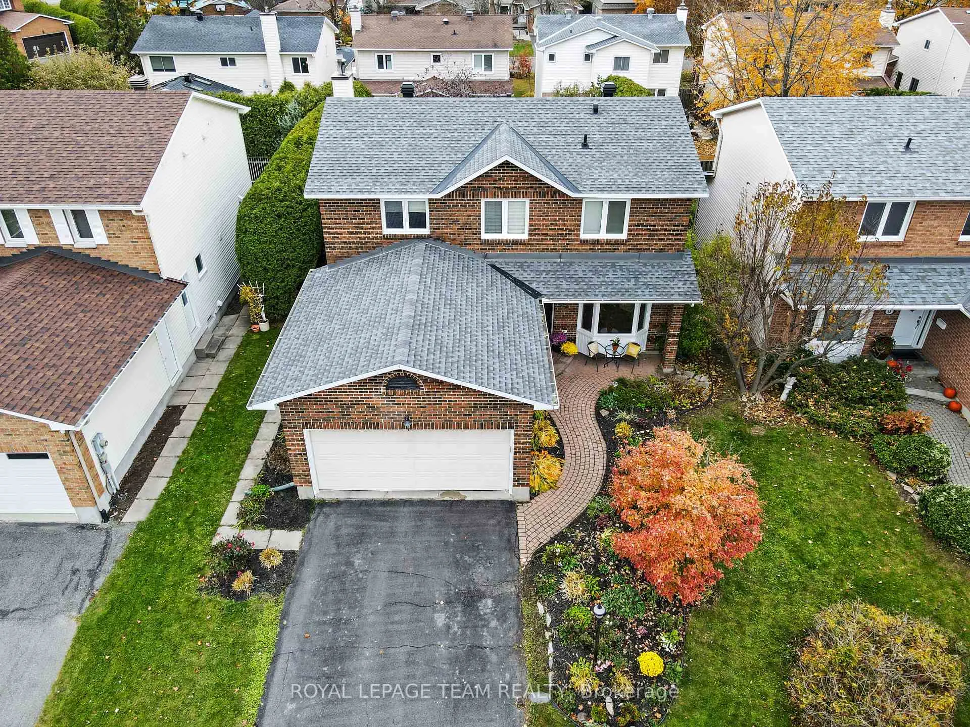 Photo 5 of 52 Drainie Drive, Ottawa, Kanata - Katimavik — HOMEH