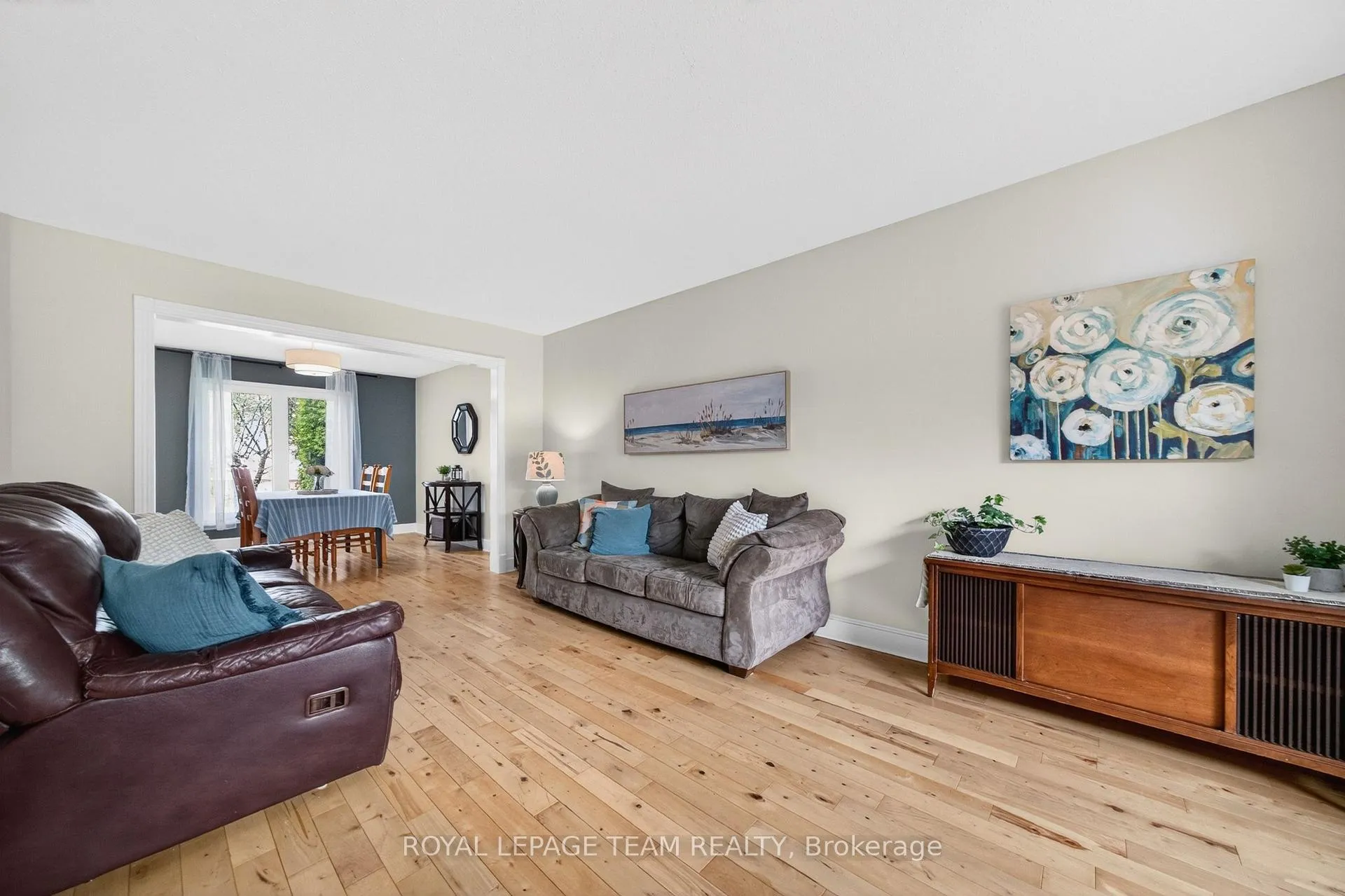 Photo 11 of 52 Drainie Drive, Ottawa, Kanata - Katimavik — HOMEH