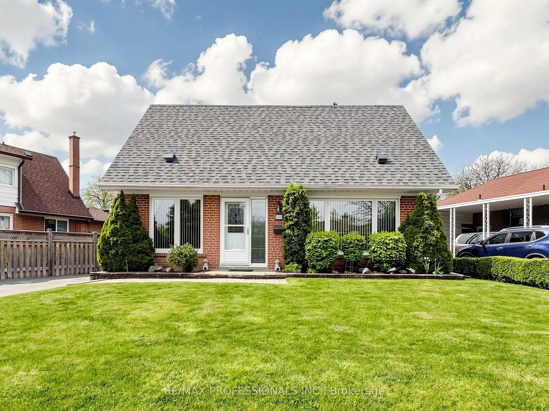 Photo 1 of 177 Elmhurst Drive, Etobicoke, Rexdale-Kipling — HOMEH