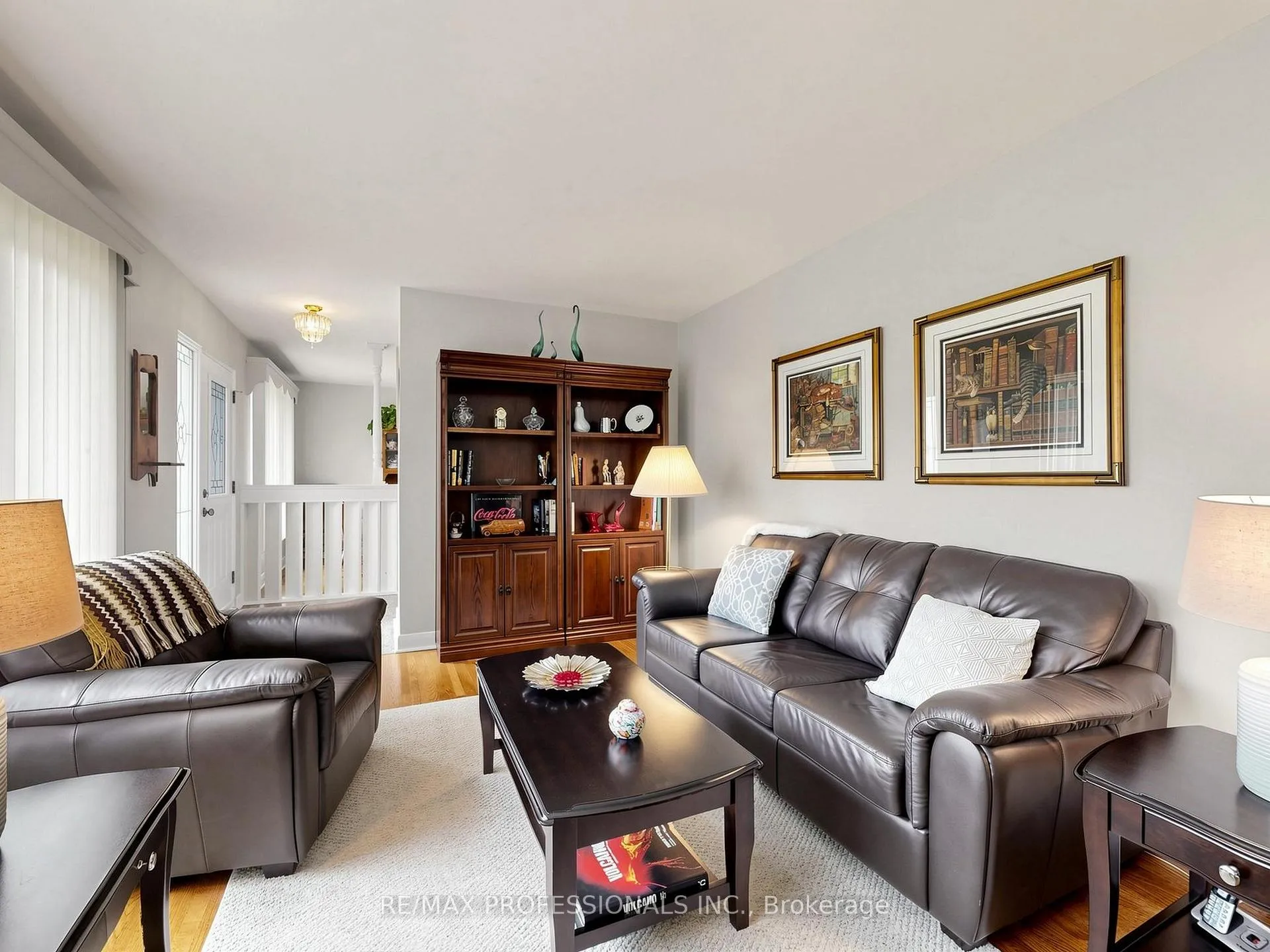 Photo 5 of 177 Elmhurst Drive, Etobicoke, Rexdale-Kipling — HOMEH