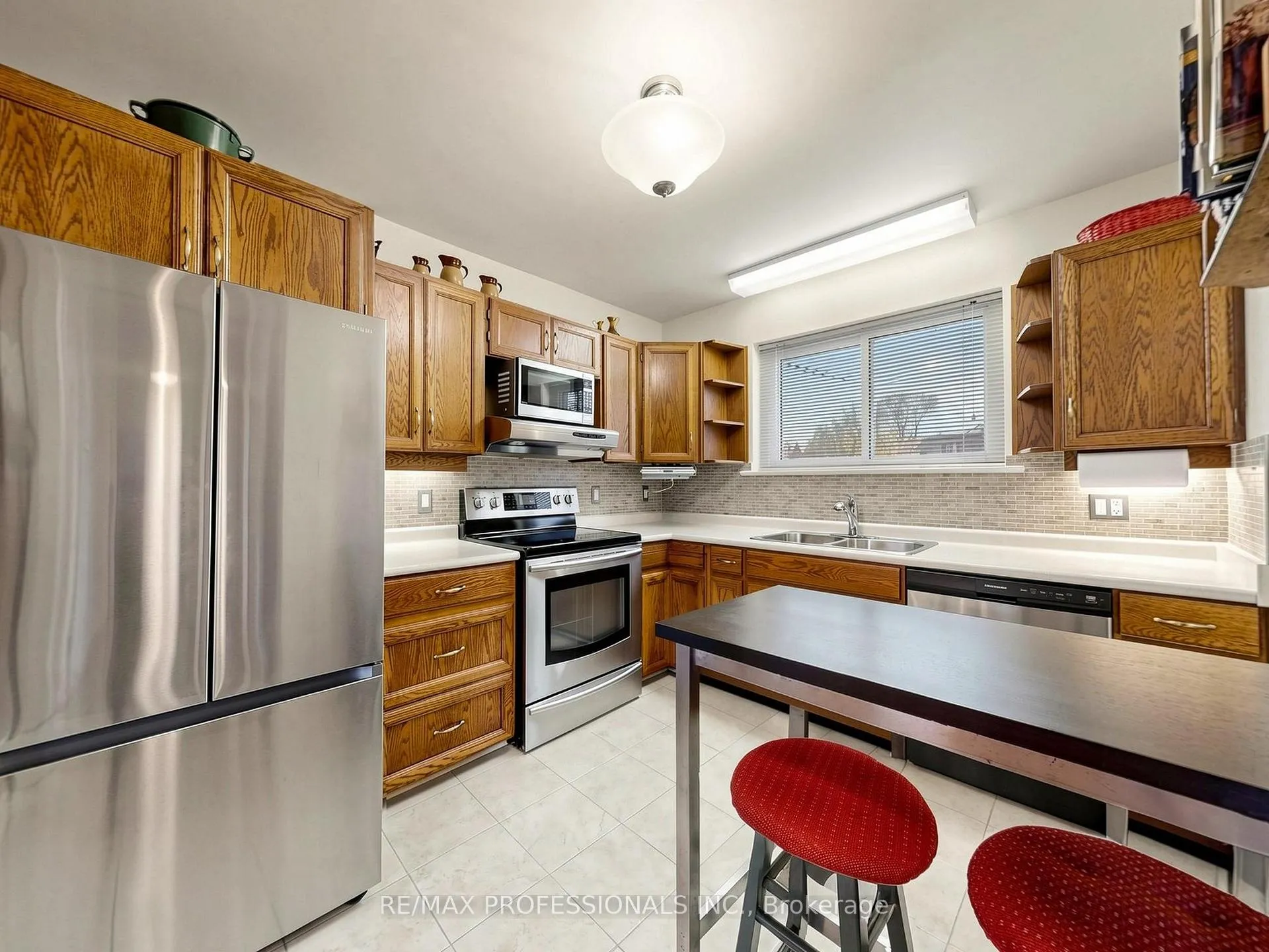Photo 7 of 177 Elmhurst Drive, Etobicoke, Rexdale-Kipling — HOMEH