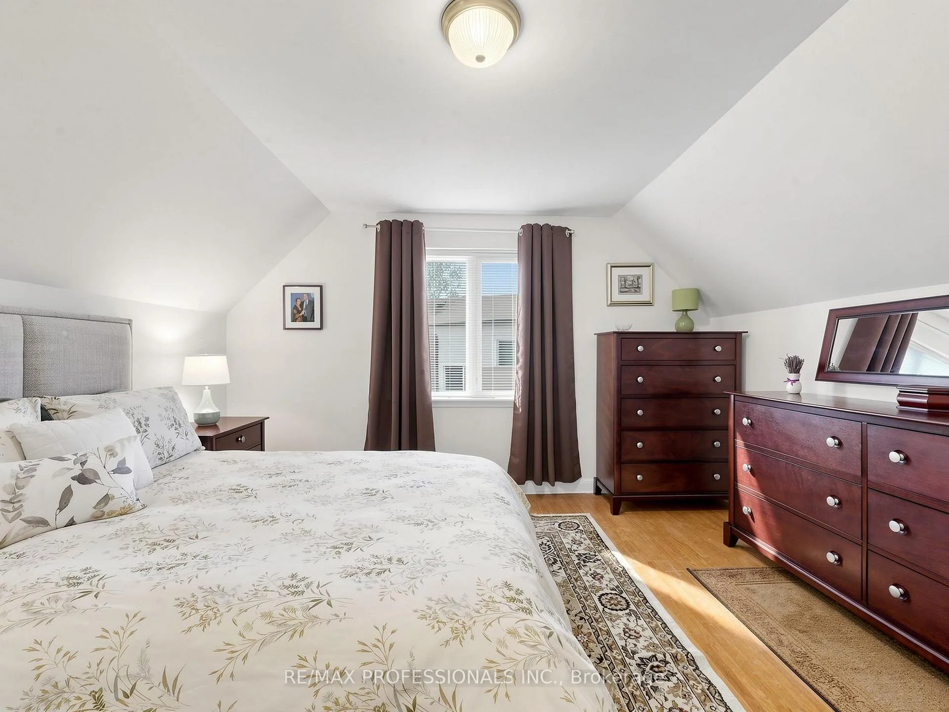 Photo 14 of 177 Elmhurst Drive, Etobicoke, Rexdale-Kipling — HOMEH
