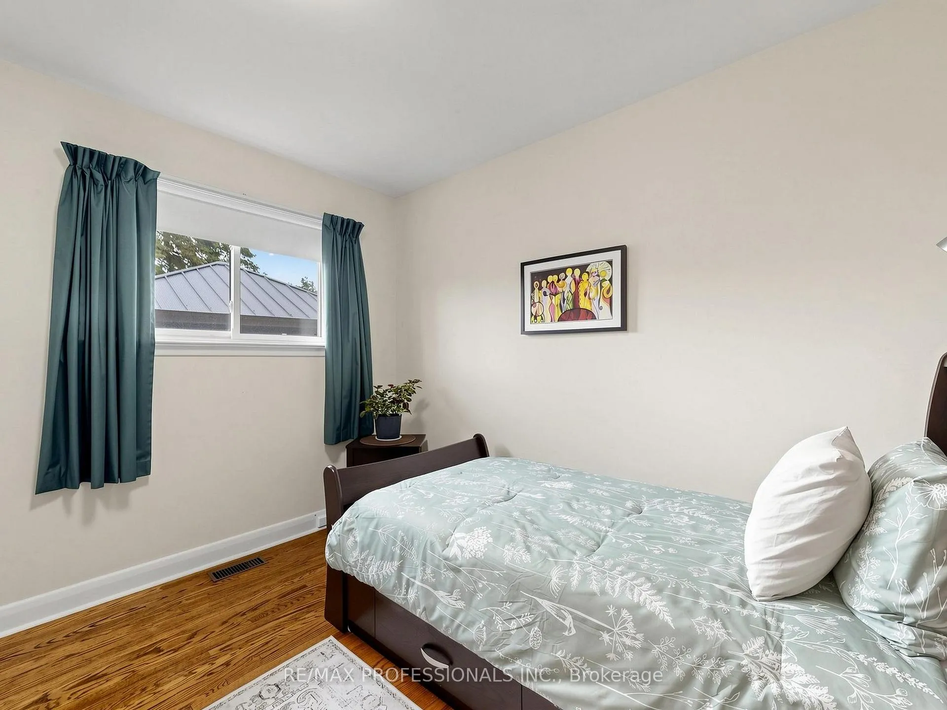 Photo 19 of 177 Elmhurst Drive, Etobicoke, Rexdale-Kipling — HOMEH